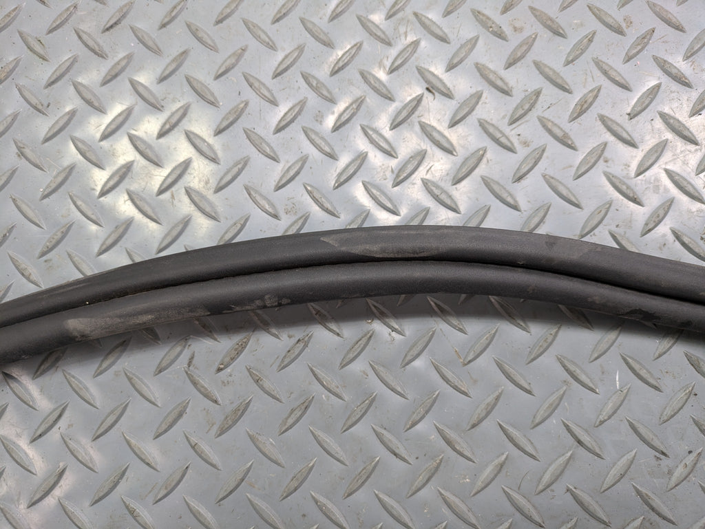 2011 - 2013 OEM MINI COOPER REAR TRUNK DOOR SEAL WEATHERSTRIP RUBBER