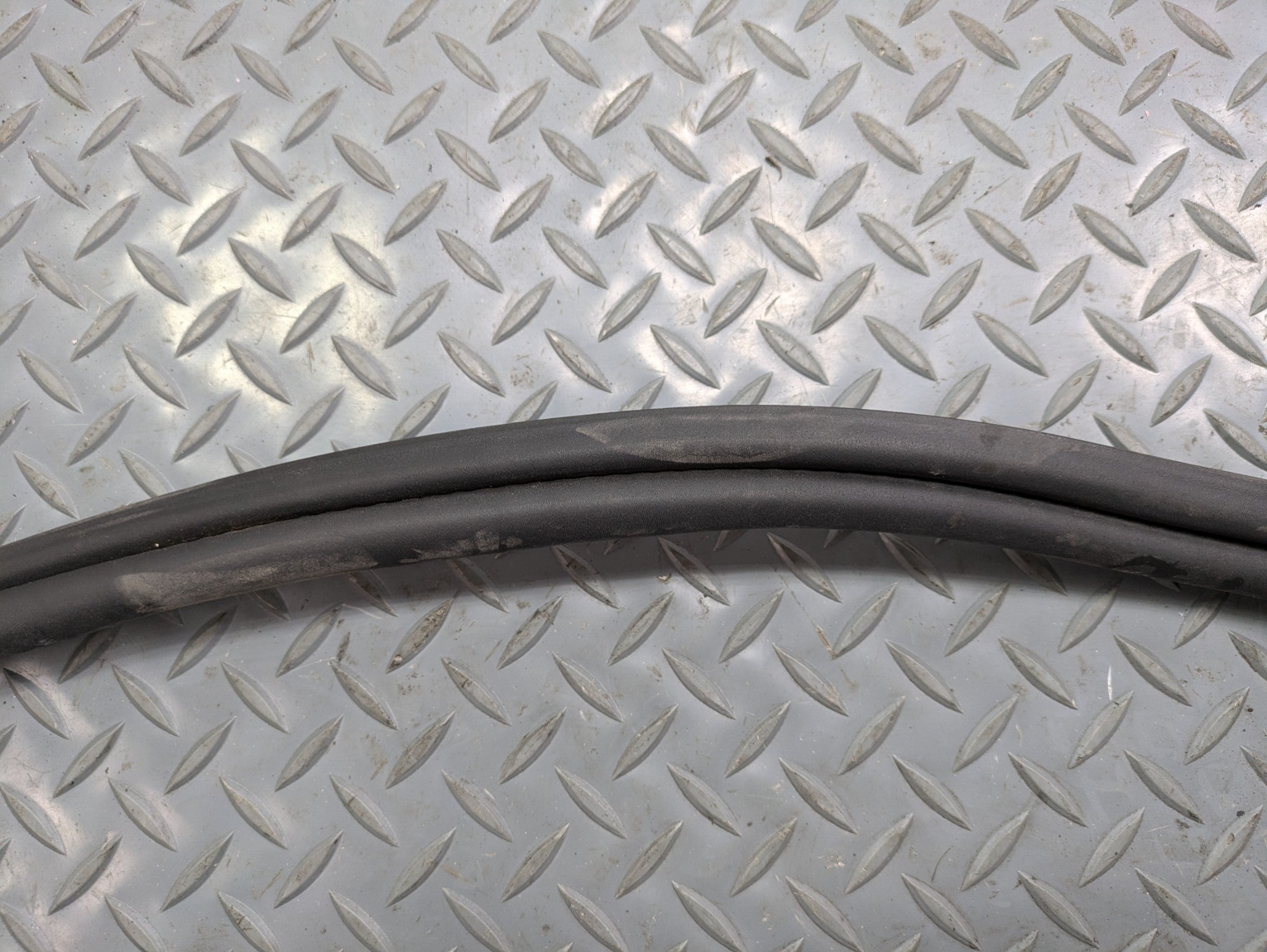 2011 - 2013 OEM MINI COOPER REAR TRUNK DOOR SEAL WEATHERSTRIP RUBBER