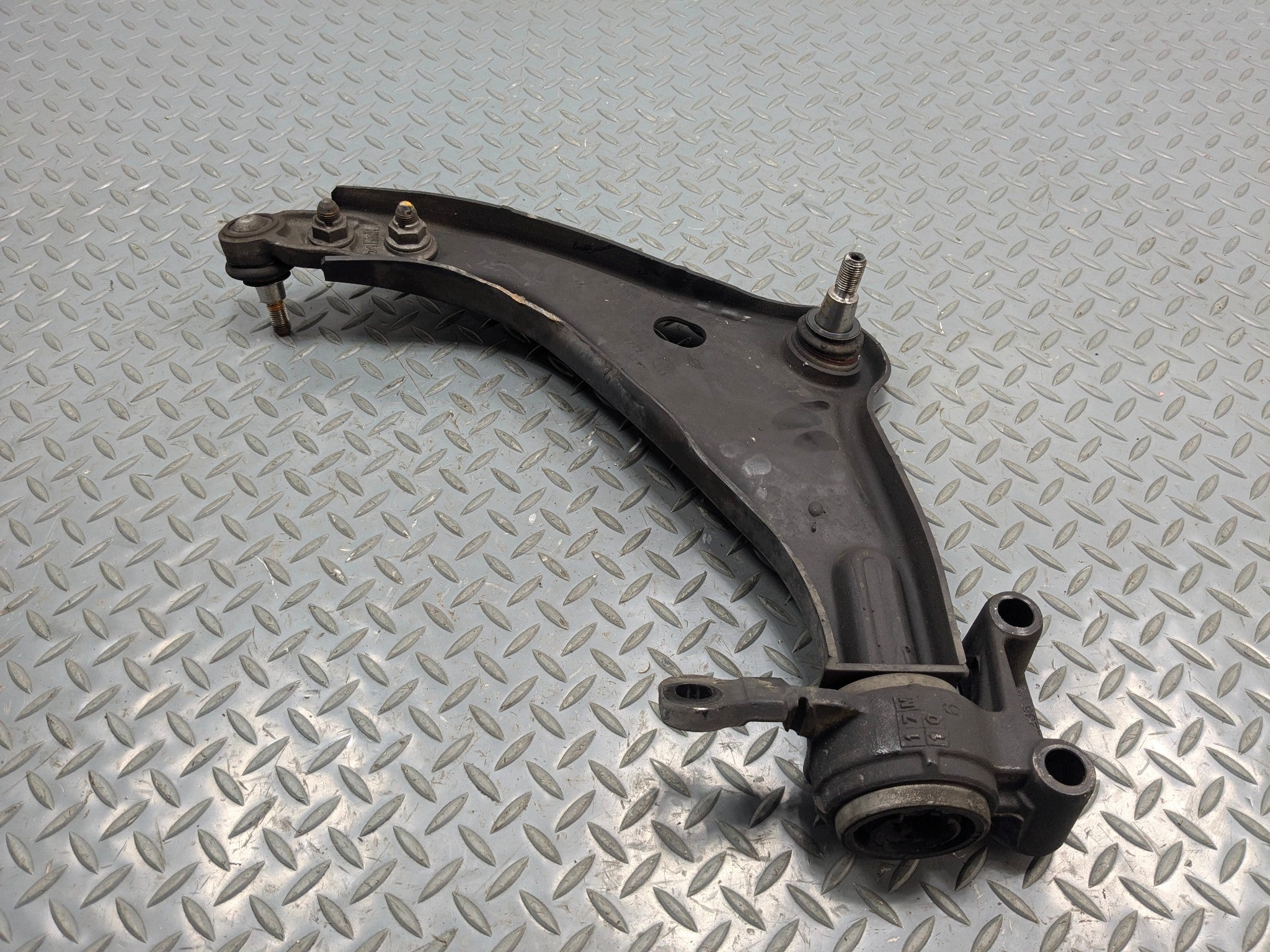 2011 - 2013 OEM MINI COOPER FRONT RIGHT SIDE LOWER CONTROL ARM