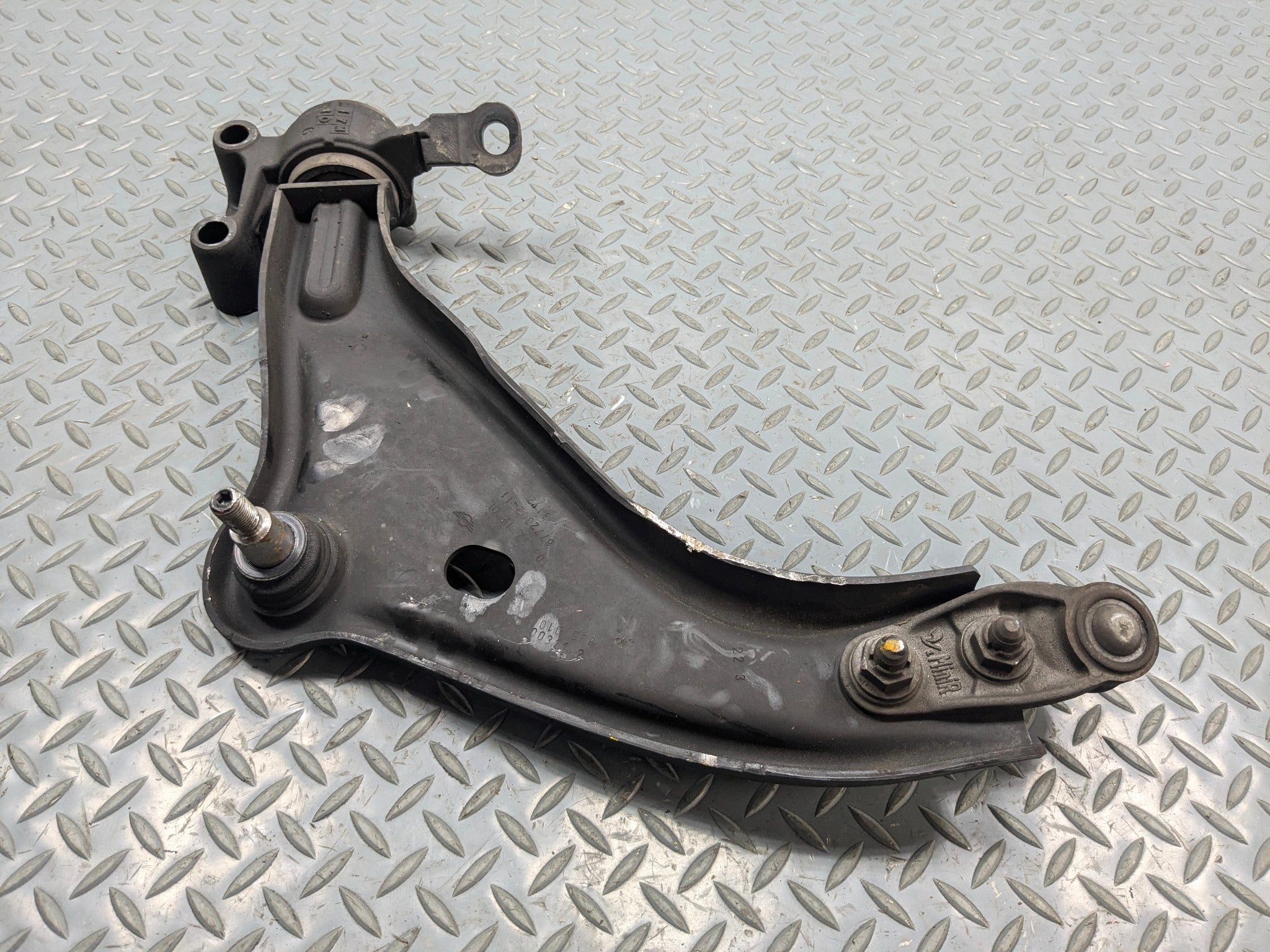 2011 - 2013 OEM MINI COOPER FRONT RIGHT SIDE LOWER CONTROL ARM