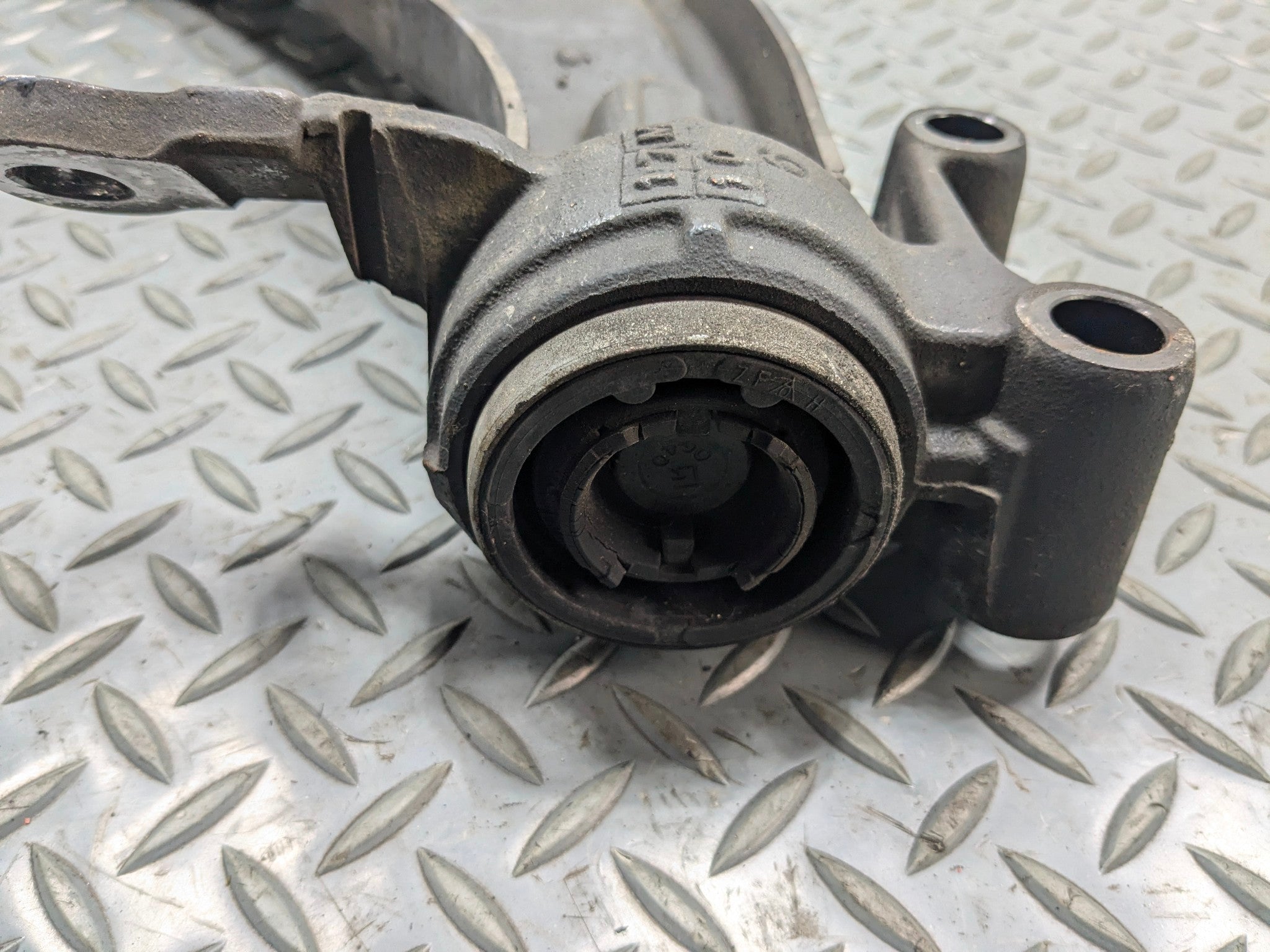 2011 - 2013 OEM MINI COOPER FRONT RIGHT SIDE LOWER CONTROL ARM