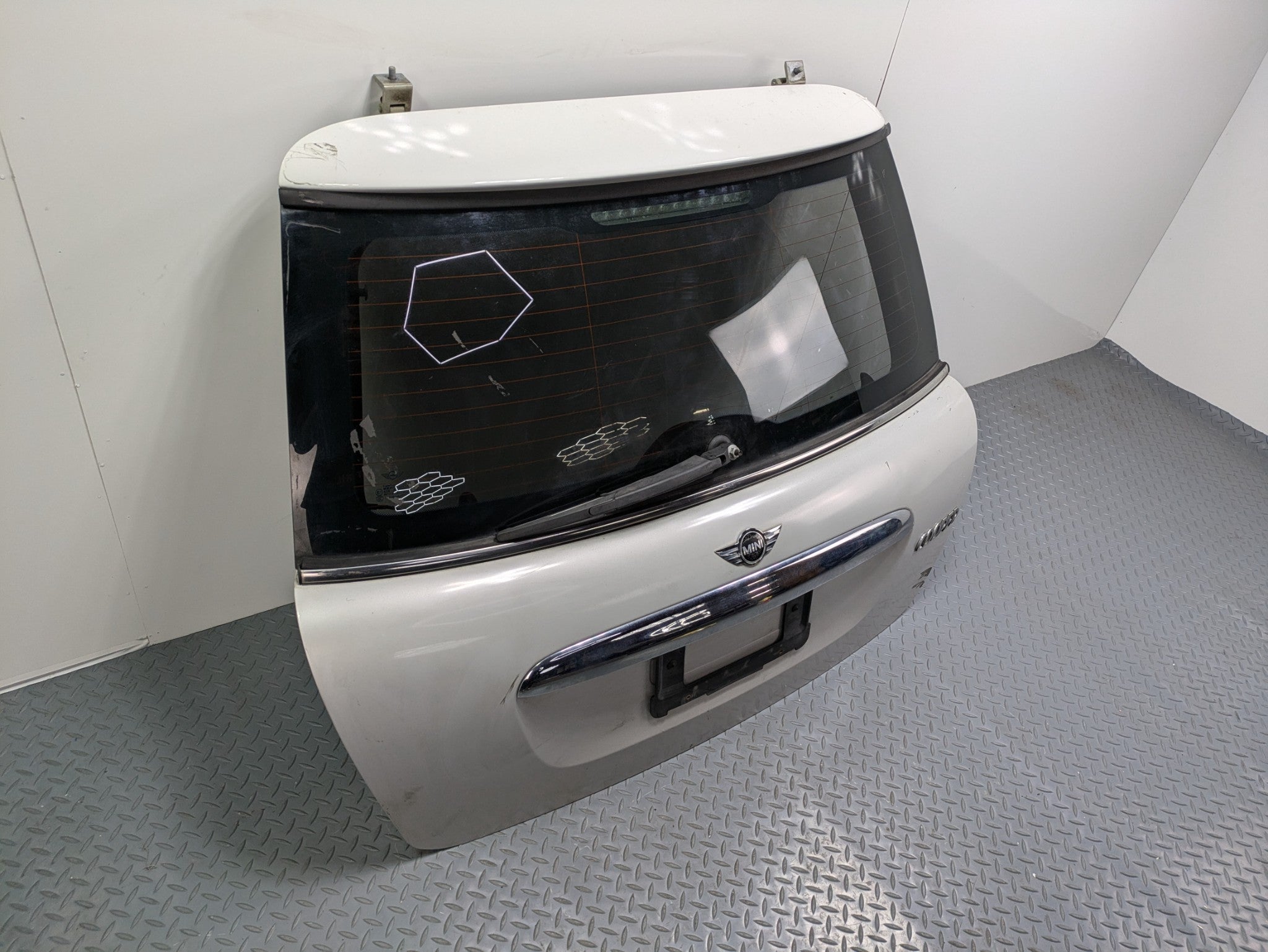 11 - 13 OEM MINI COOPER HATCHBACK REAR TRUNK TAILGATE LIFTGATE SILVER WITH GLASS