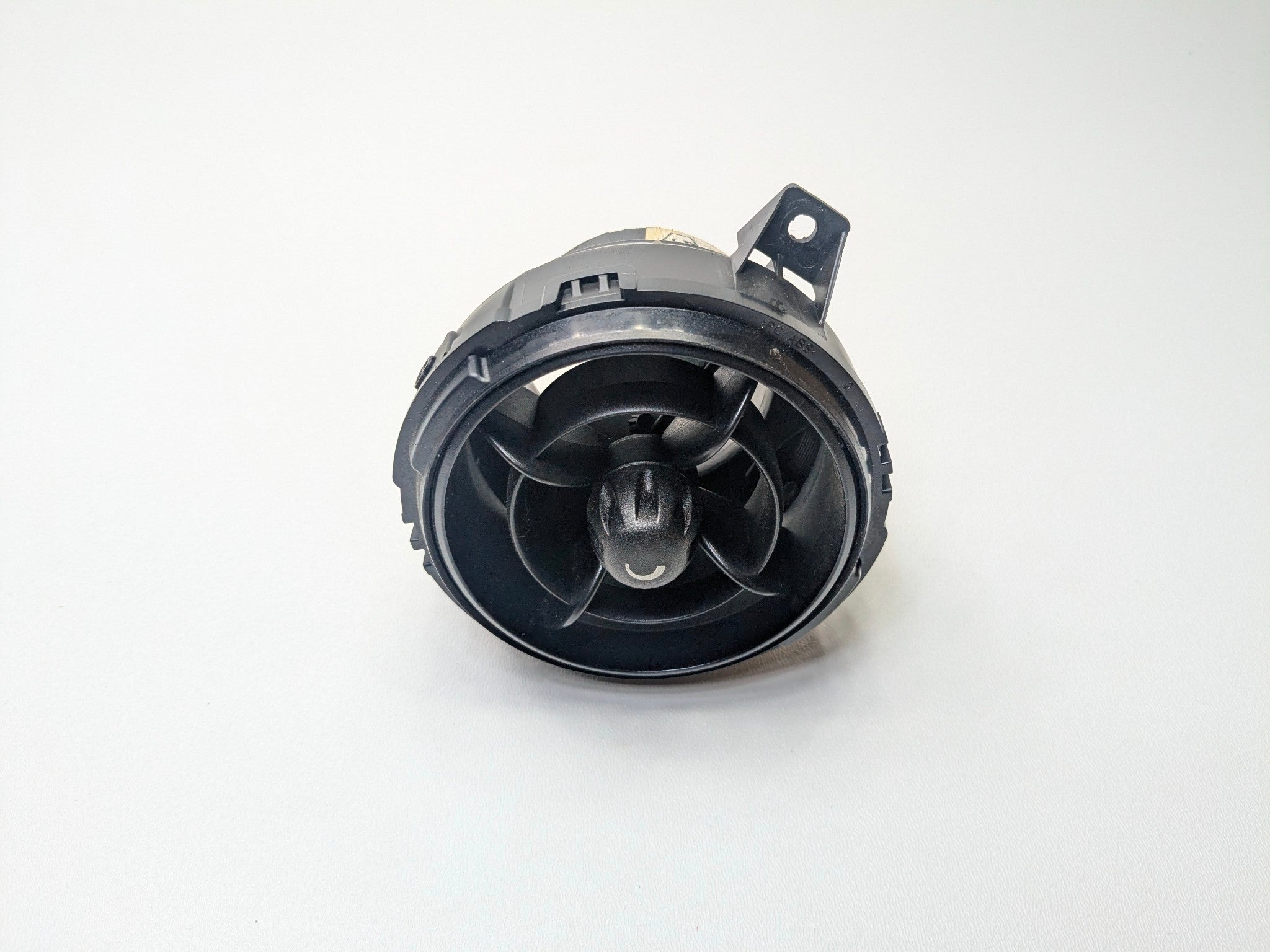2011 - 2013 OEM MINI COOPER FRONT LEFT DRIVER SIDE DASH AC HEATER AIR VENT