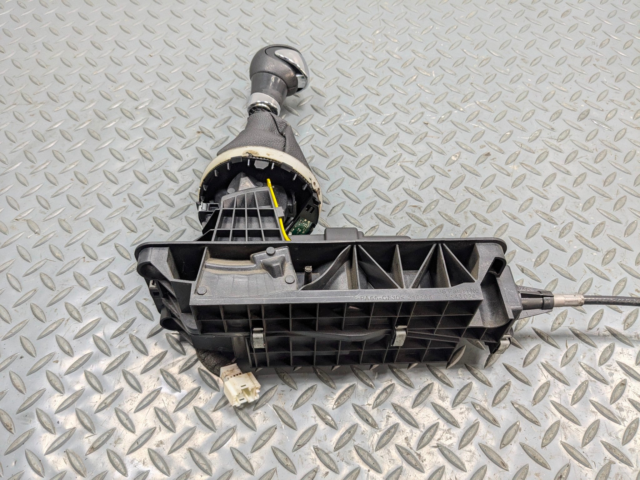 2011 - 2013 OEM MINI COOPER TRANSMISSION GEAR FLOOR SHIFTER LEVER