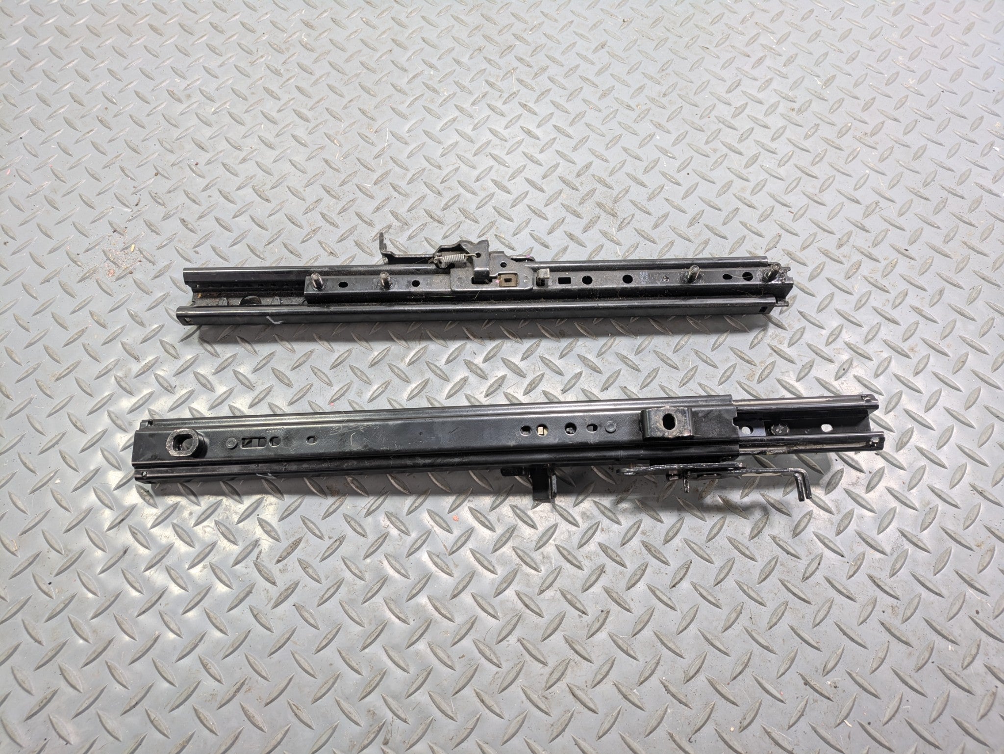 2011 - 2013 OEM MINI COOPER FRONT RIGHT PASSENGER SIDE SEAT TRACK RAILS
