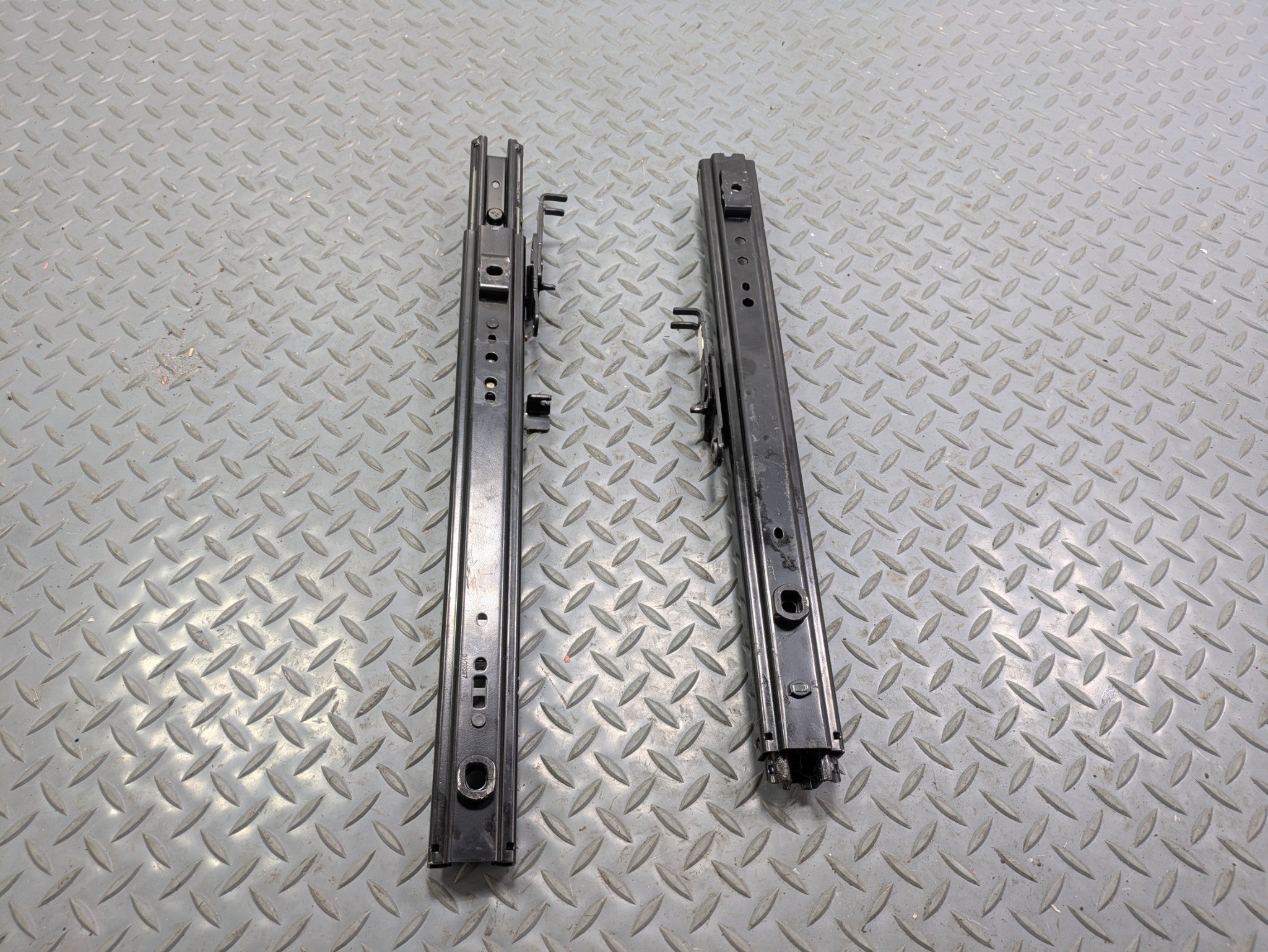 2011 - 2013 OEM MINI COOPER FRONT RIGHT PASSENGER SIDE SEAT TRACK RAILS