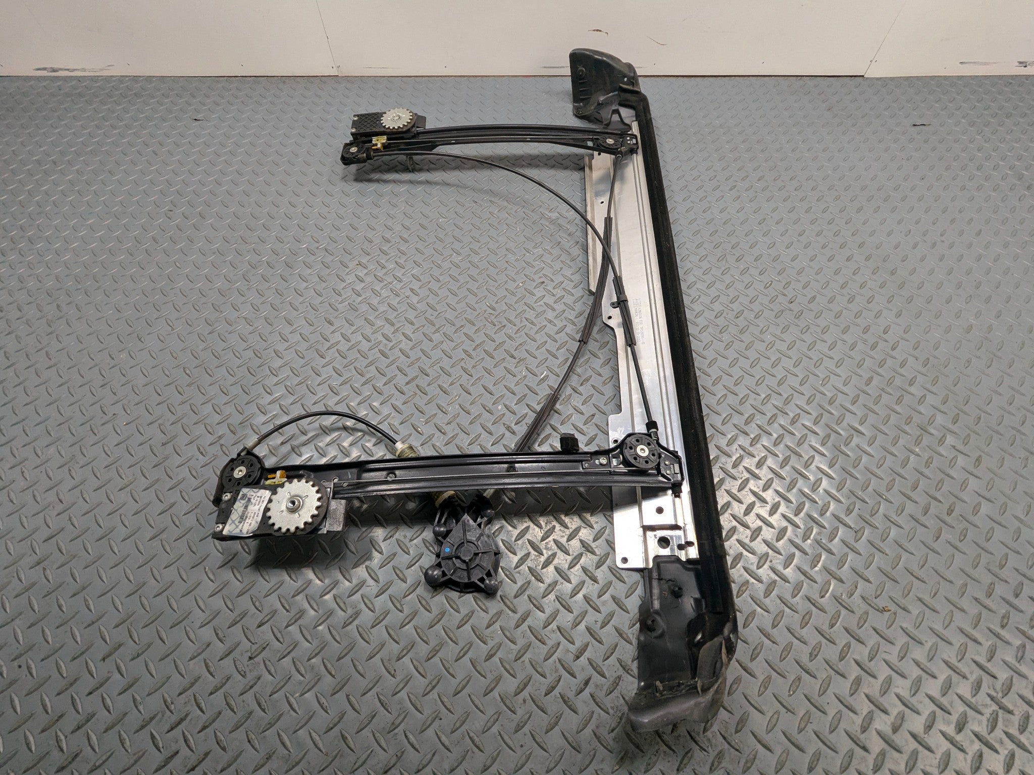 2011 - 2013 OEM MINI COOPER FRONT RIGHT PASSENGER SIDE DOOR REGULATOR