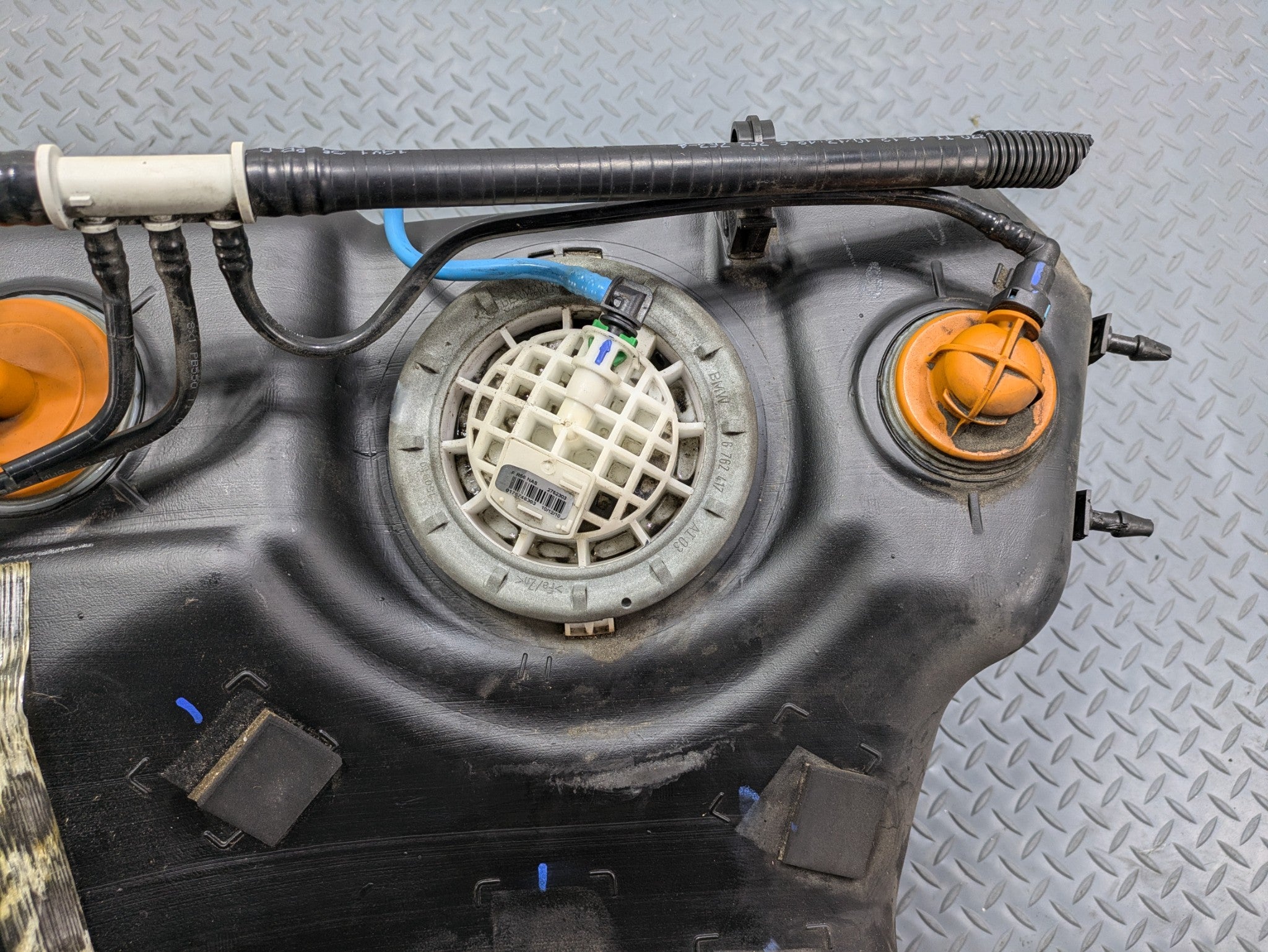 2011 - 2013 OEM MINI COOPER FUEL GAS TANK ASSEMBLY