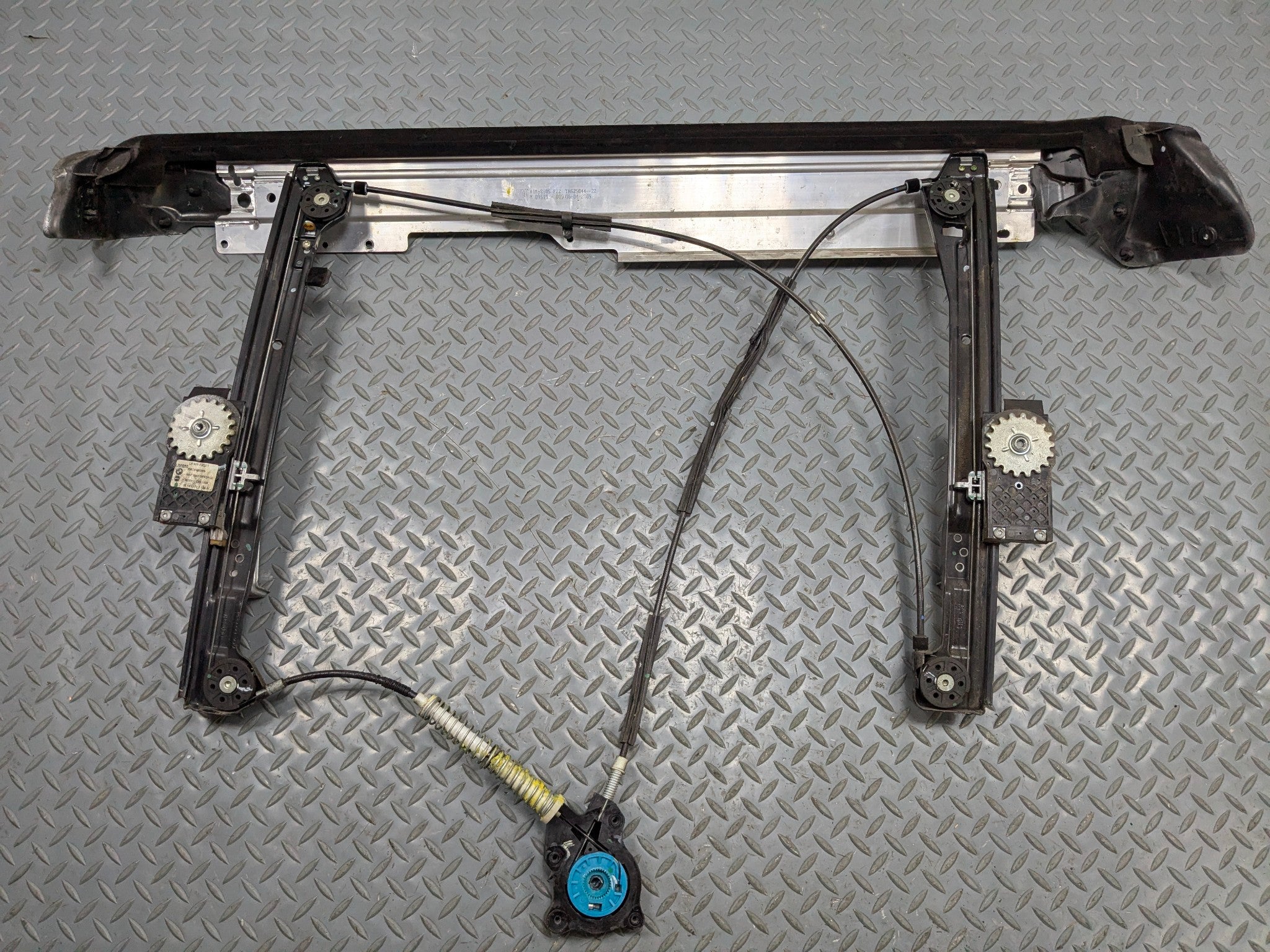 2011 - 2013 OEM MINI COOPER FRONT LEFT DRIVER SIDE DOOR REGULATOR