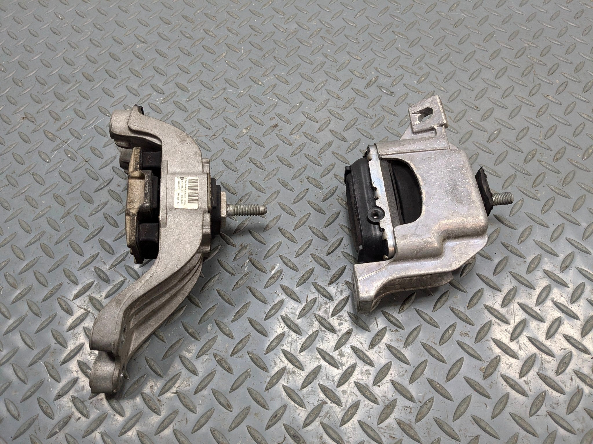 2011 - 2013 OEM MINI COOPER LEFT AND RIGHT SIDE ENGINE MOUNT
