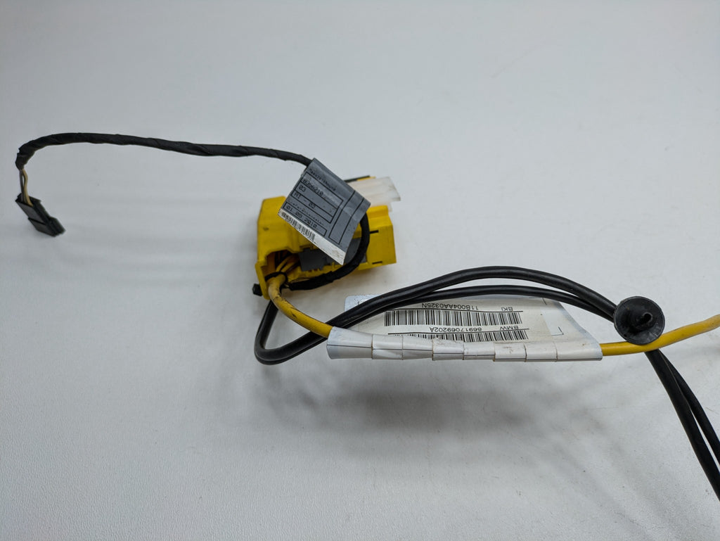 2011 - 2013 OEM MINI COOPER FRONT RIGHT SIDE SEAT BELT TENSIONER BUCKLE