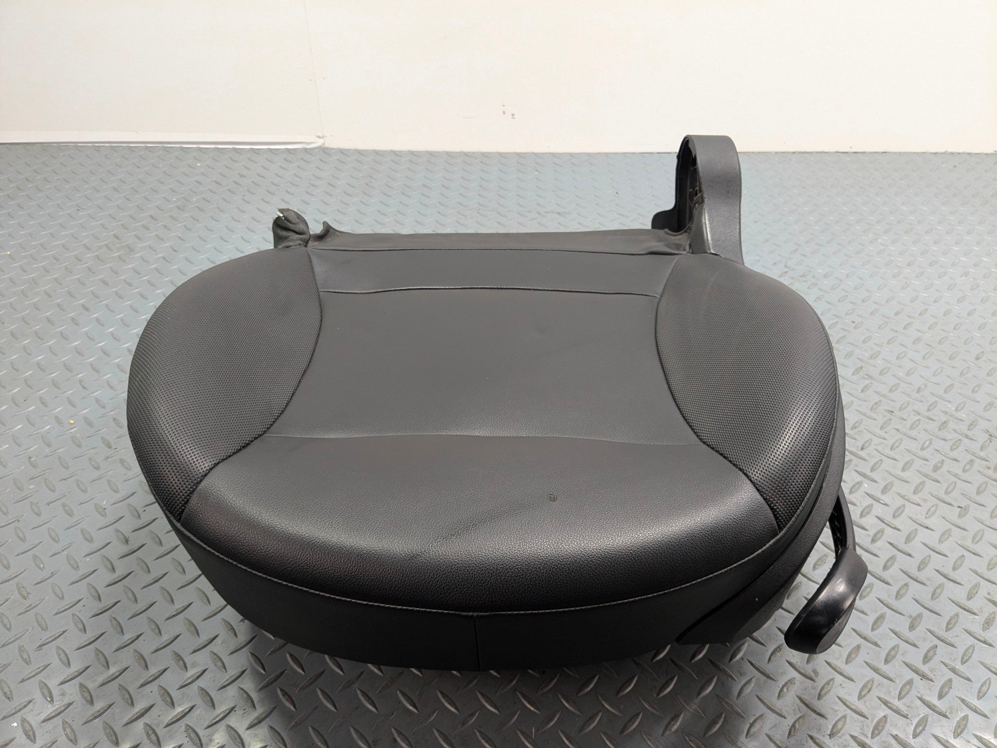 2011 - 2013 OEM MINI COOPER FRONT LEFT DRIVER SIDE LOWER SEAT CUSHION ASSEMBLY
