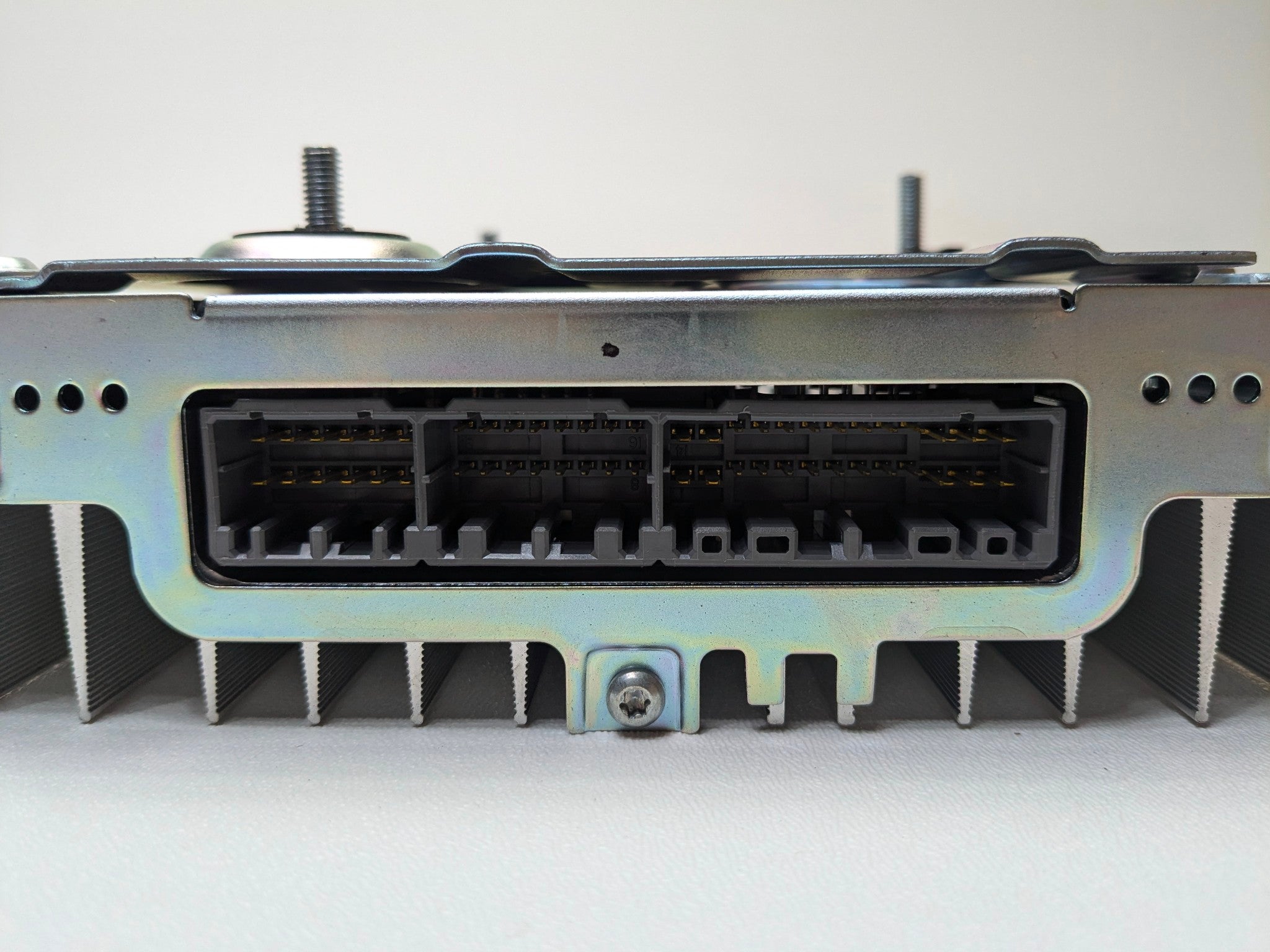 2014 - 2015 OEM KIA OPTIMA AUDIO RADIO ANTENNA AMPLIFIER CONTROL MODULE UNIT