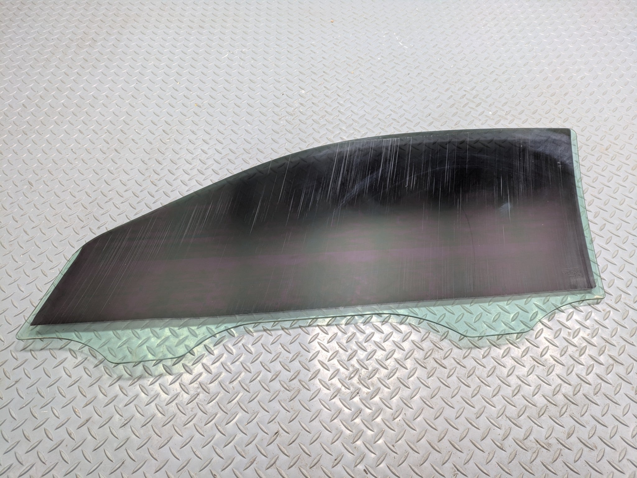 2004 - 2006 OEM MERCEDES-BENZ C230 FRONT RIGHT PASSENGER SIDE DOOR WINDOW GLASS