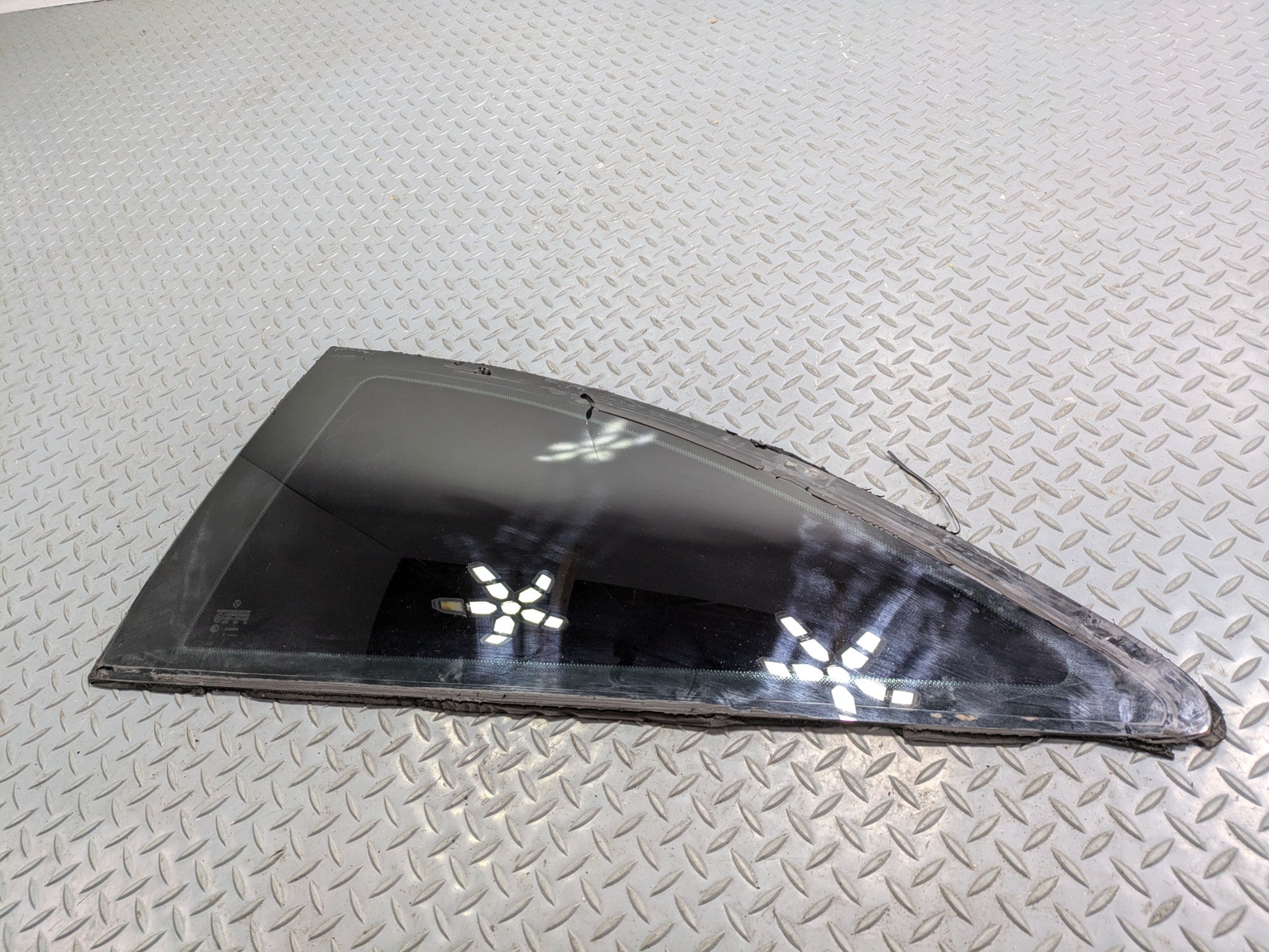 2004 - 2006 OEM MERCEDES-BENZ C230 REAR LEFT DRIVER SIDE WINDOW QUARTER GLASS