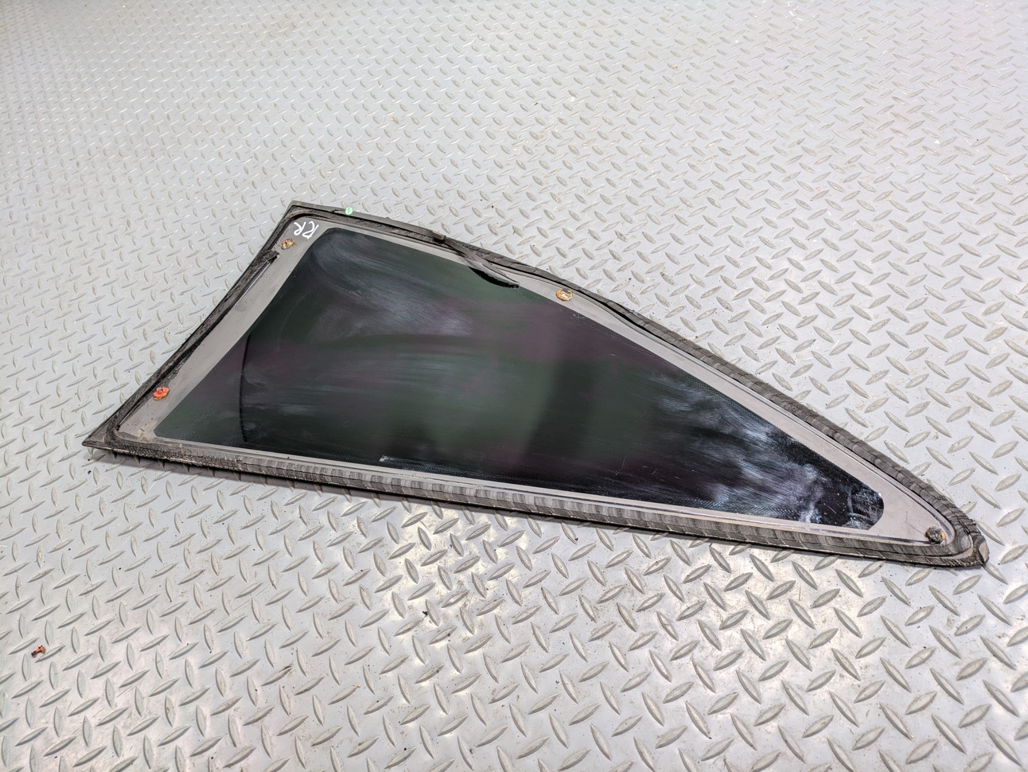 2004 - 2006 OEM MERCEDES-BENZ C230 REAR RIGHT PASSENGER SIDE WINDOW QUARTER GLAS