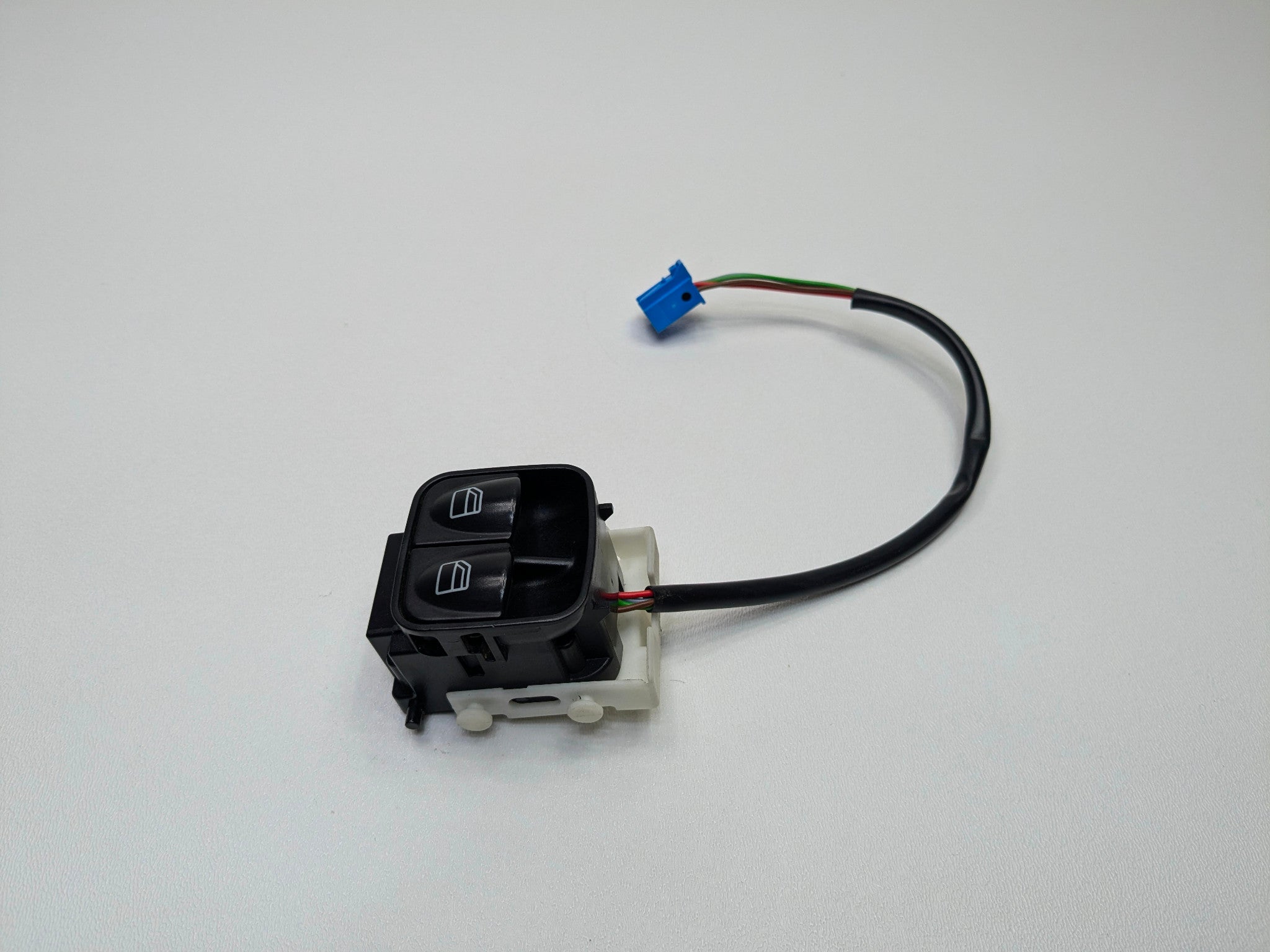 2004 - 2006 OEM MERCEDES-BENZ C230 FRONT LEFT DRIVER SIDE DOOR SWITCH CONTROL