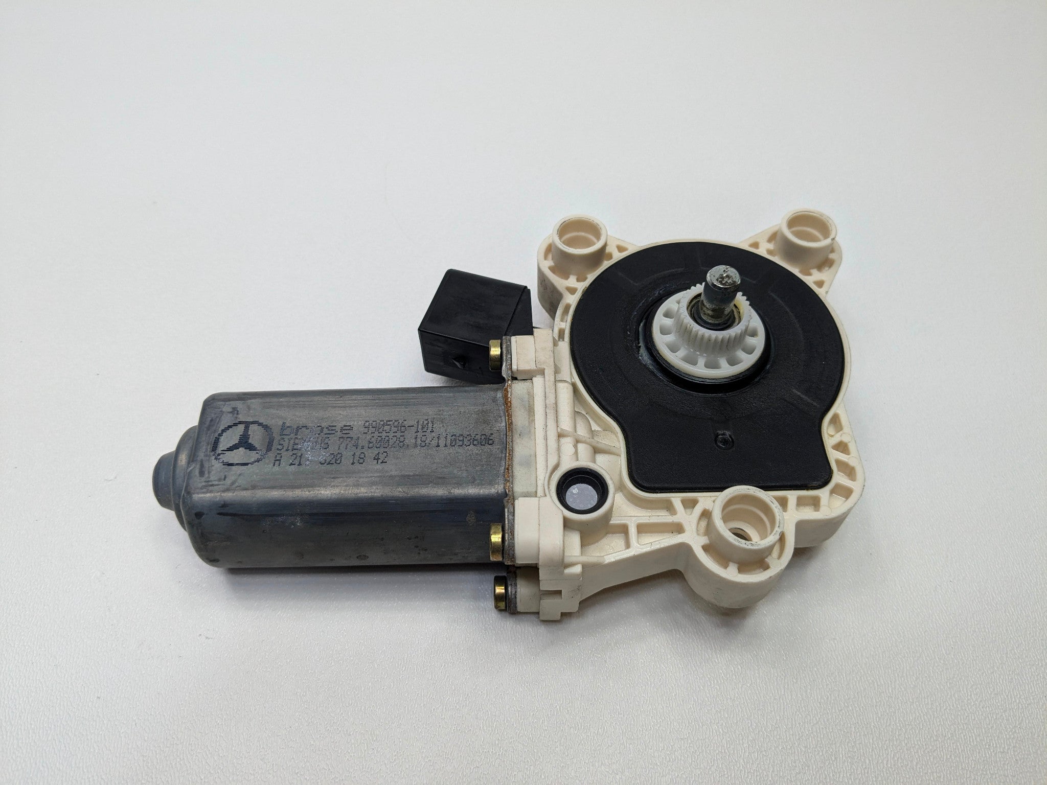 2004 - 2006 OEM MERCEDES-BENZ C230 FRONT LEFT DRIVER SIDE POWER WINDOW MOTOR