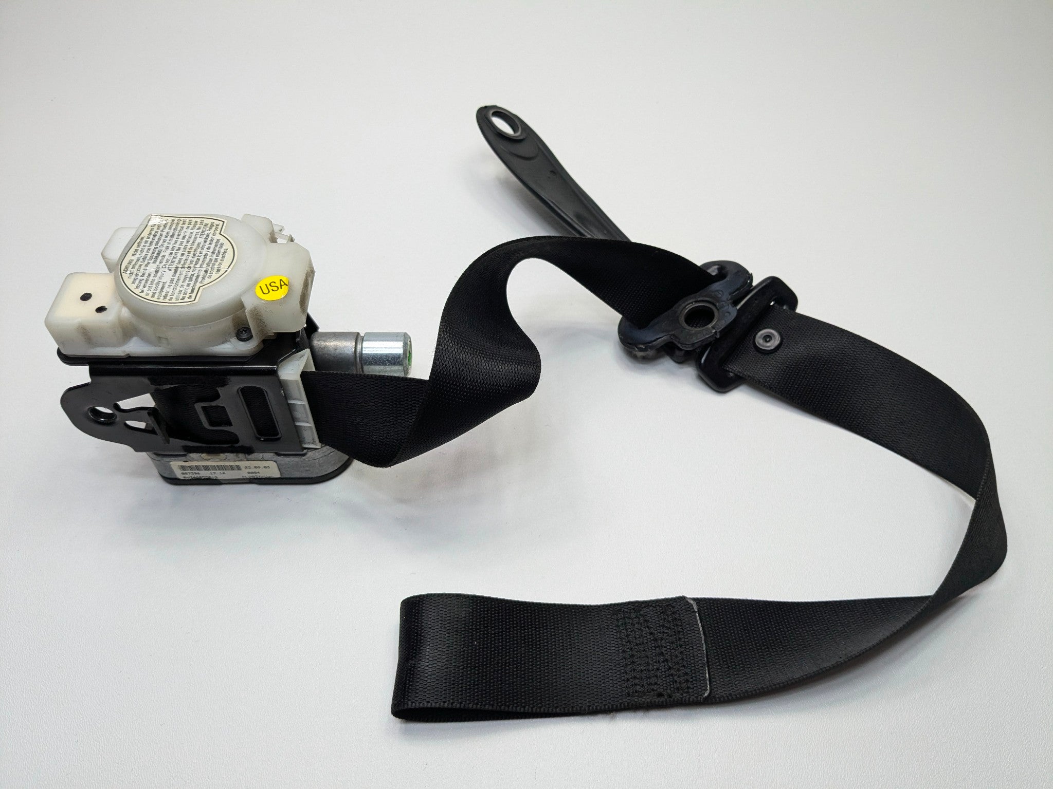 04 - 06 OEM MERCEDES-BENZ C230 FRONT RIGHT PASSENGER SIDE SEAT BELT RETRACTOR