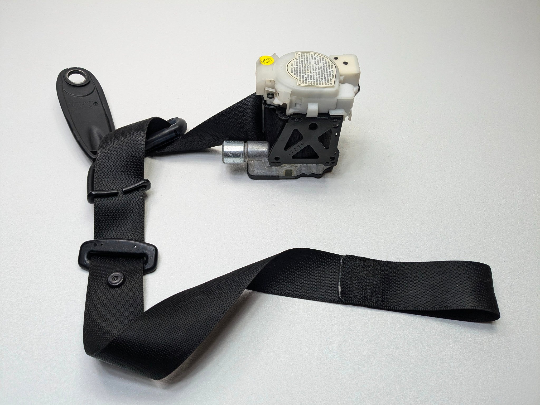04 - 06 OEM MERCEDES-BENZ C230 FRONT RIGHT PASSENGER SIDE SEAT BELT RETRACTOR