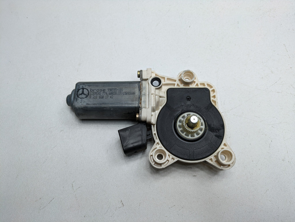 2004 - 2006 OEM MERCEDES-BENZ C230 FRONT RIGHT PASSENGER SIDE POWER WINDOW MOTOR