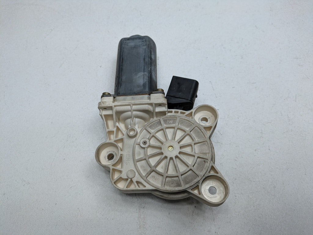 2004 - 2006 OEM MERCEDES-BENZ C230 FRONT RIGHT PASSENGER SIDE POWER WINDOW MOTOR