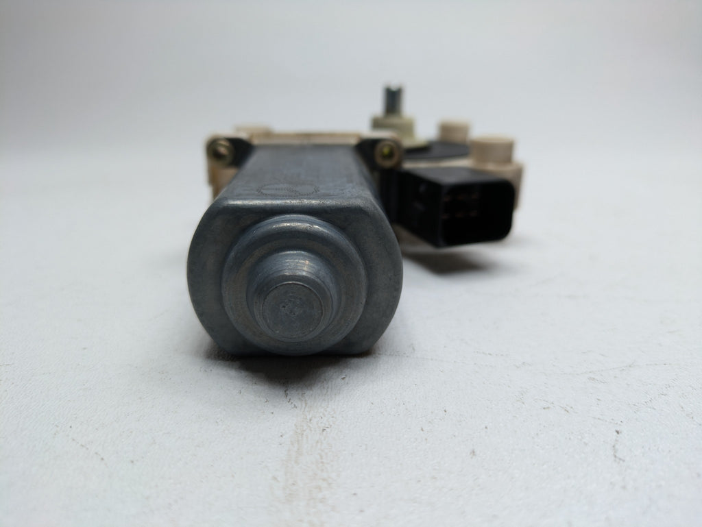 2004 - 2006 OEM MERCEDES-BENZ C230 FRONT RIGHT PASSENGER SIDE POWER WINDOW MOTOR