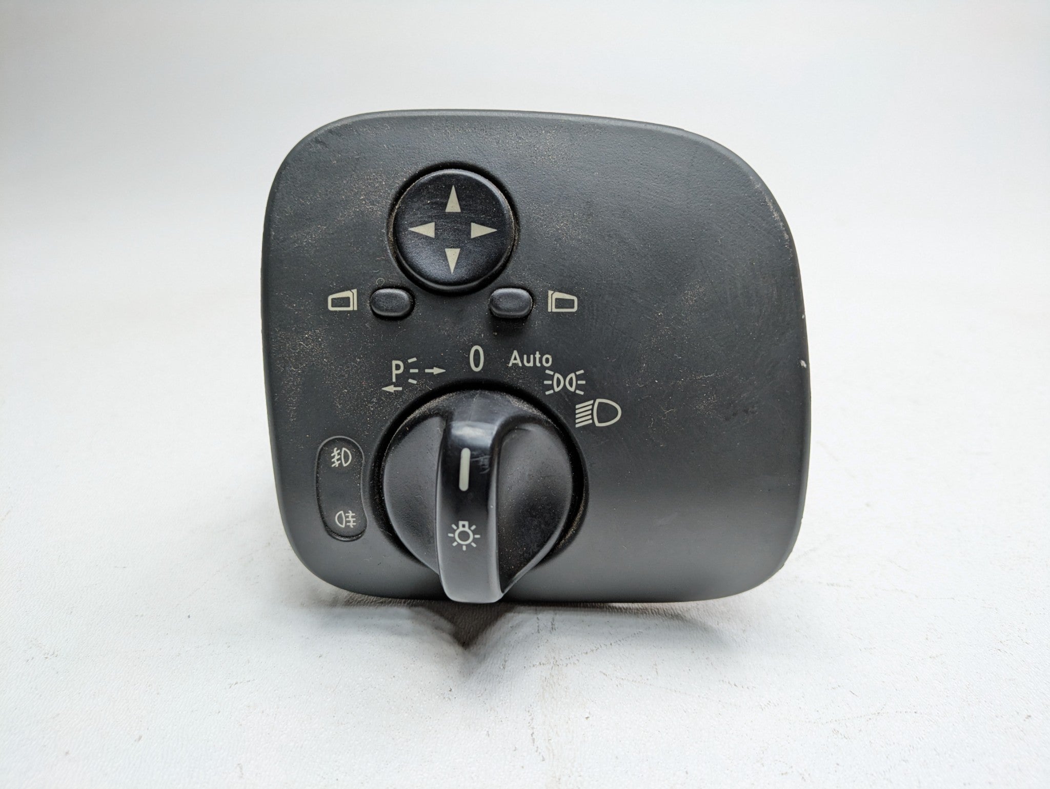 2004 - 2006 OEM MERCEDES-BENZ C230 DASH PANEL HEADLIGHT CONTROL SWITCH