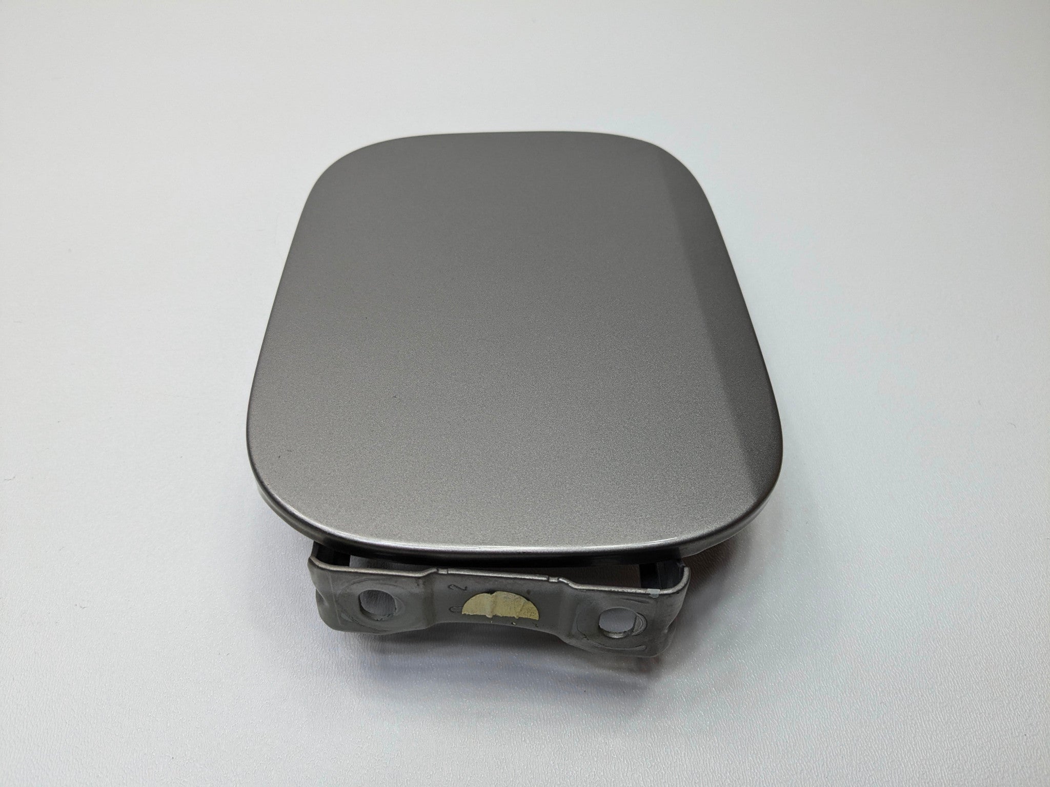 2004 - 2006 OEM MERCEDES-BENZ C230 FUEL GAS TANK LID DOOR COVER