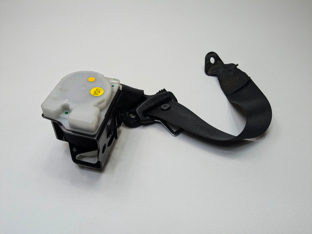 2004 - 2006 OEM MERCEDES-BENZ C230 REAR LEFT DRIVER SIDE SEAT BELT RETRACTOR