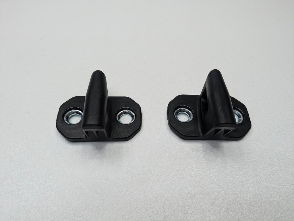 2004 - 2006 OEM MERCEDES-BENZ C230 CLASS DOOR LOCK LATCH STRIKER SET