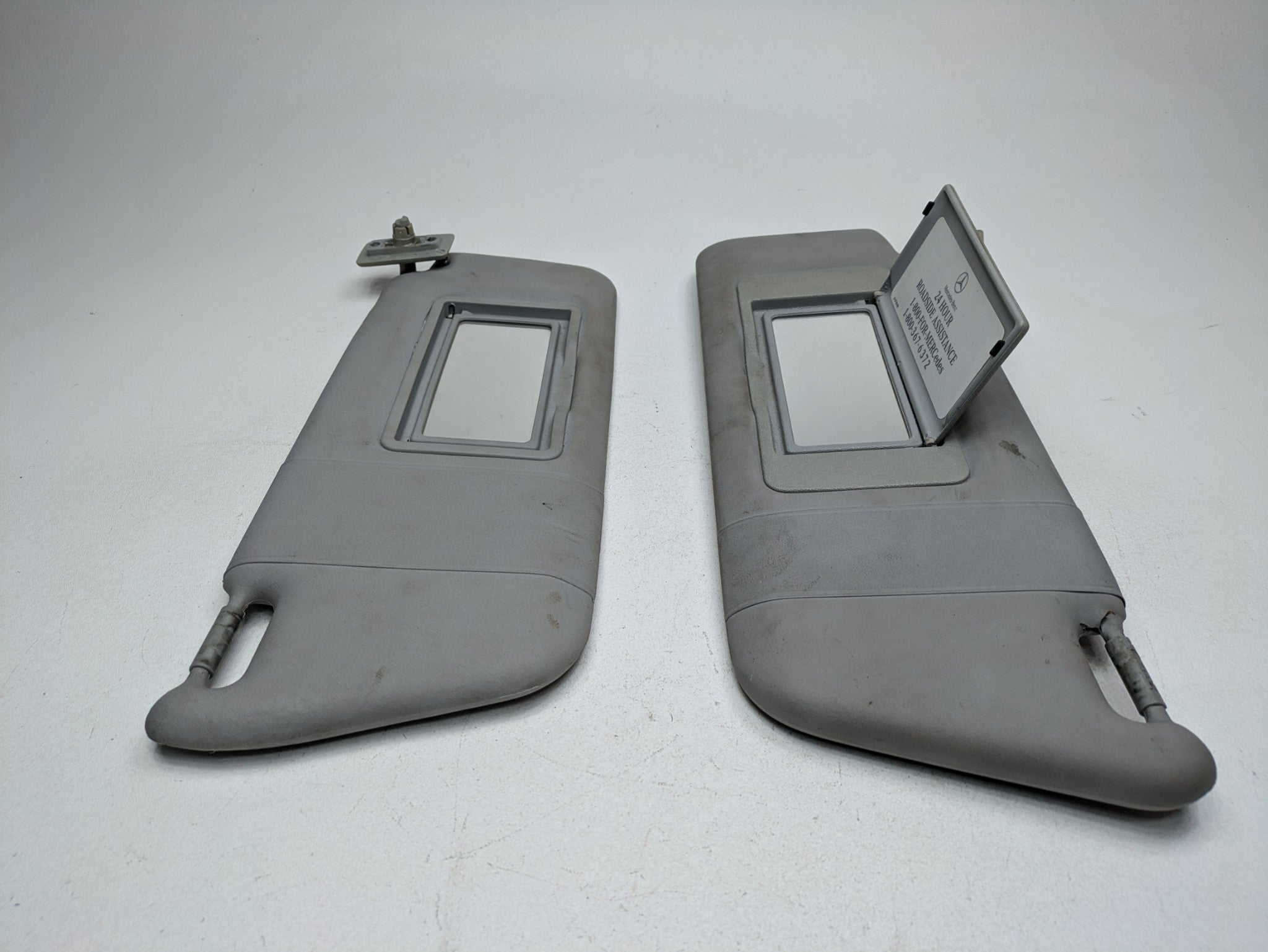 04 - 06 OEM MERCEDES-BENZ C230 FRONT LEFT AND RIGHT SIDE INTERIOR ROOF SUN VISOR