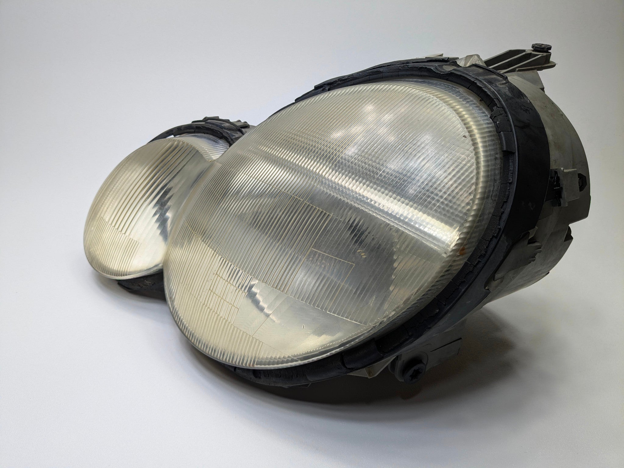 2004 - 2006 OEM MERCEDES-BENZ C230 FRONT LEFT DRIVER SIDE HALOGEN HEADLIGHT