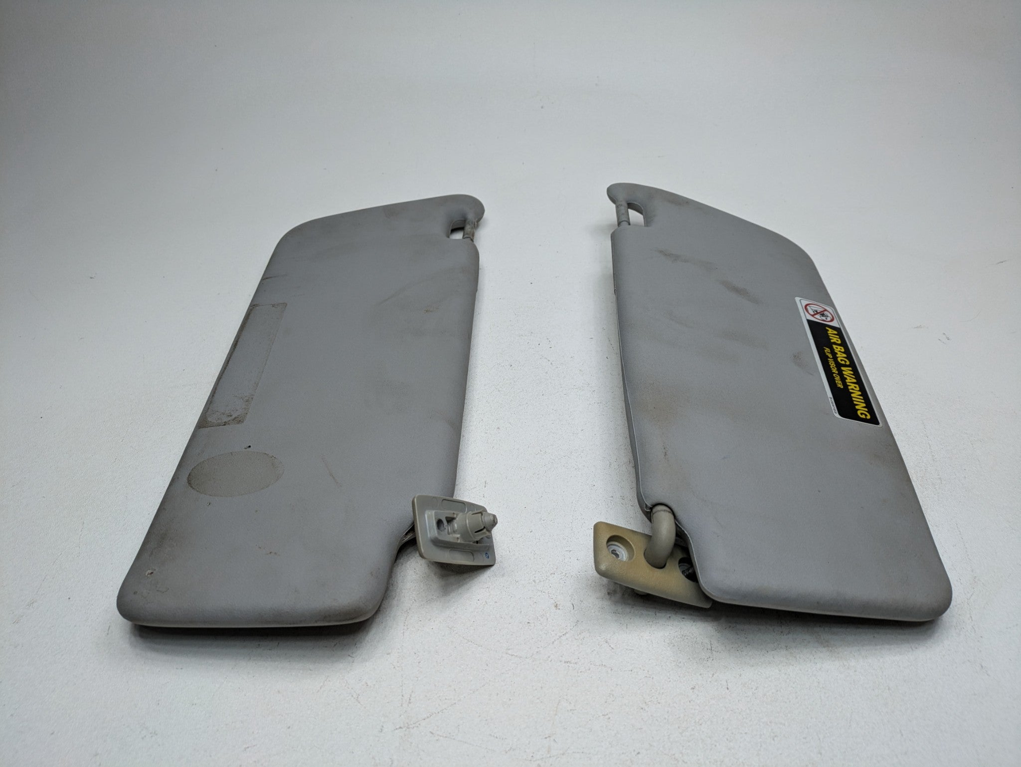 04 - 06 OEM MERCEDES-BENZ C230 FRONT LEFT AND RIGHT SIDE INTERIOR ROOF SUN VISOR