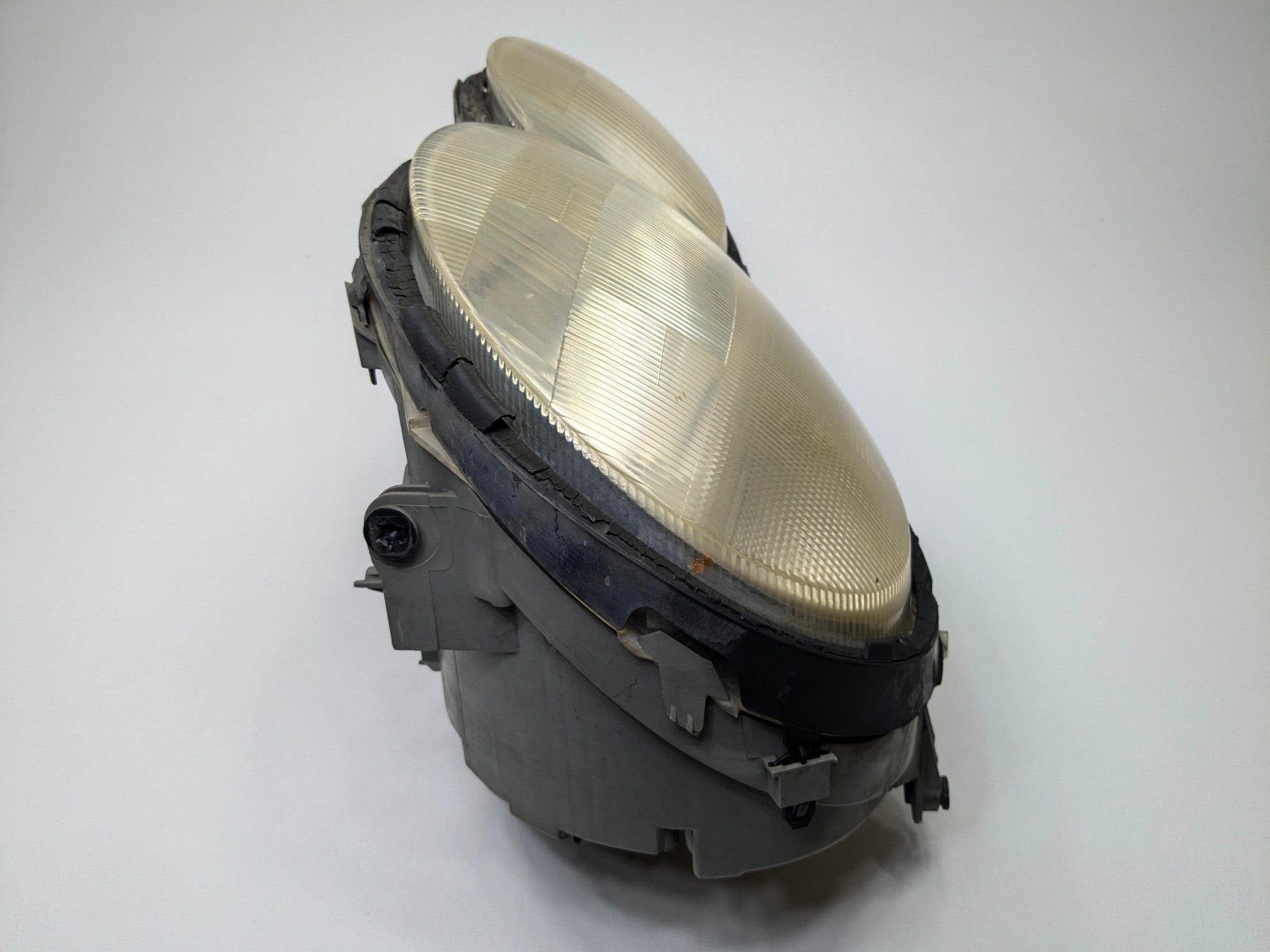 2004 - 2006 OEM MERCEDES-BENZ C230 FRONT LEFT DRIVER SIDE HALOGEN HEADLIGHT