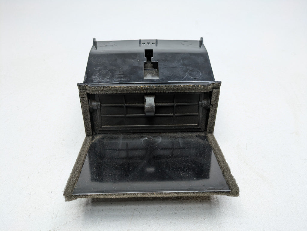 2004 - 2006 OEM MERCEDES-BENZ C230 REAR CENTER CONCOLE  AIR VENTS