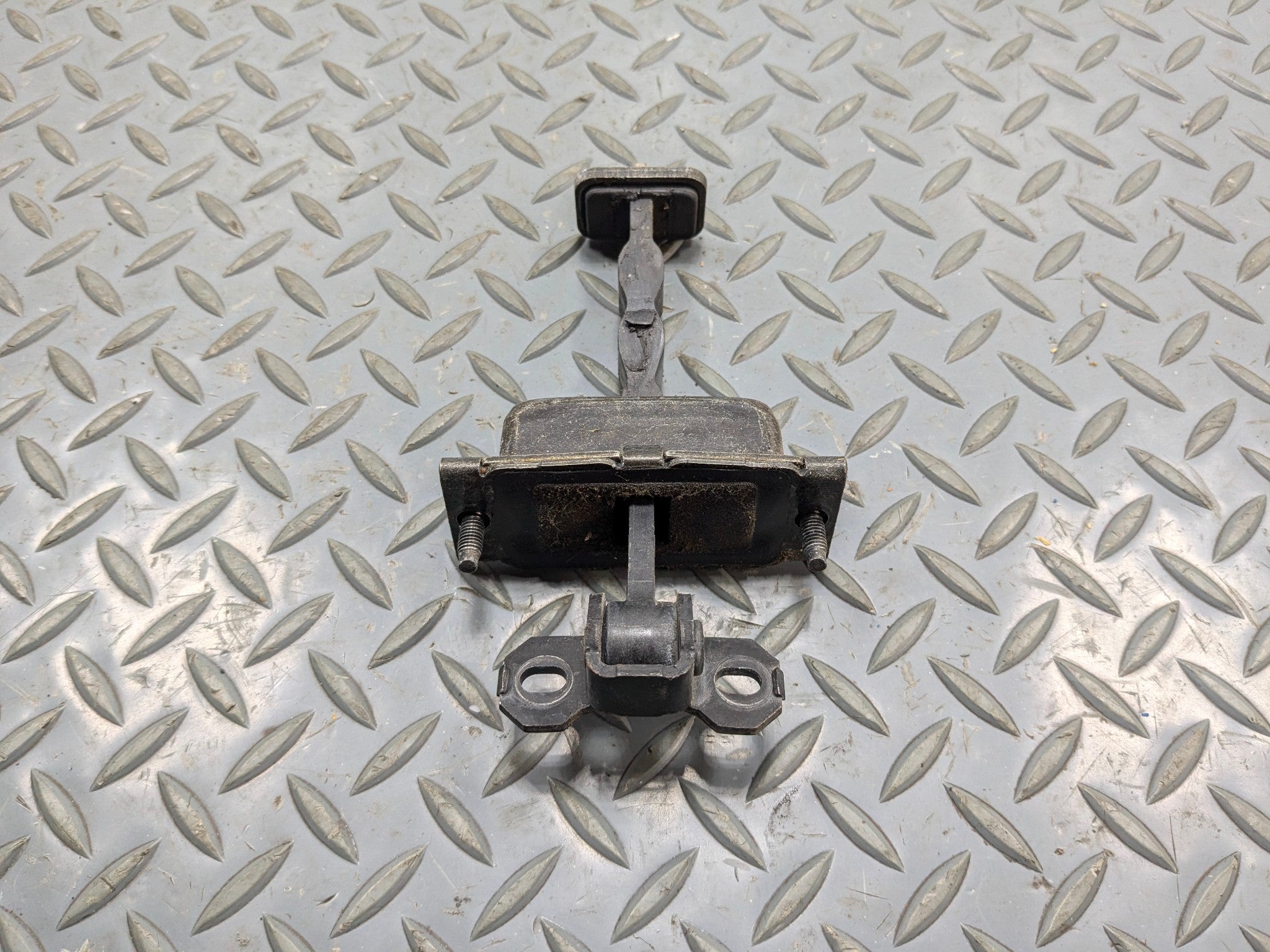 2004 - 2006 OEM MERCEDES-BENZ C230 FRONT LEFT DRIVER SIDE DOOR CHECK STOPPER