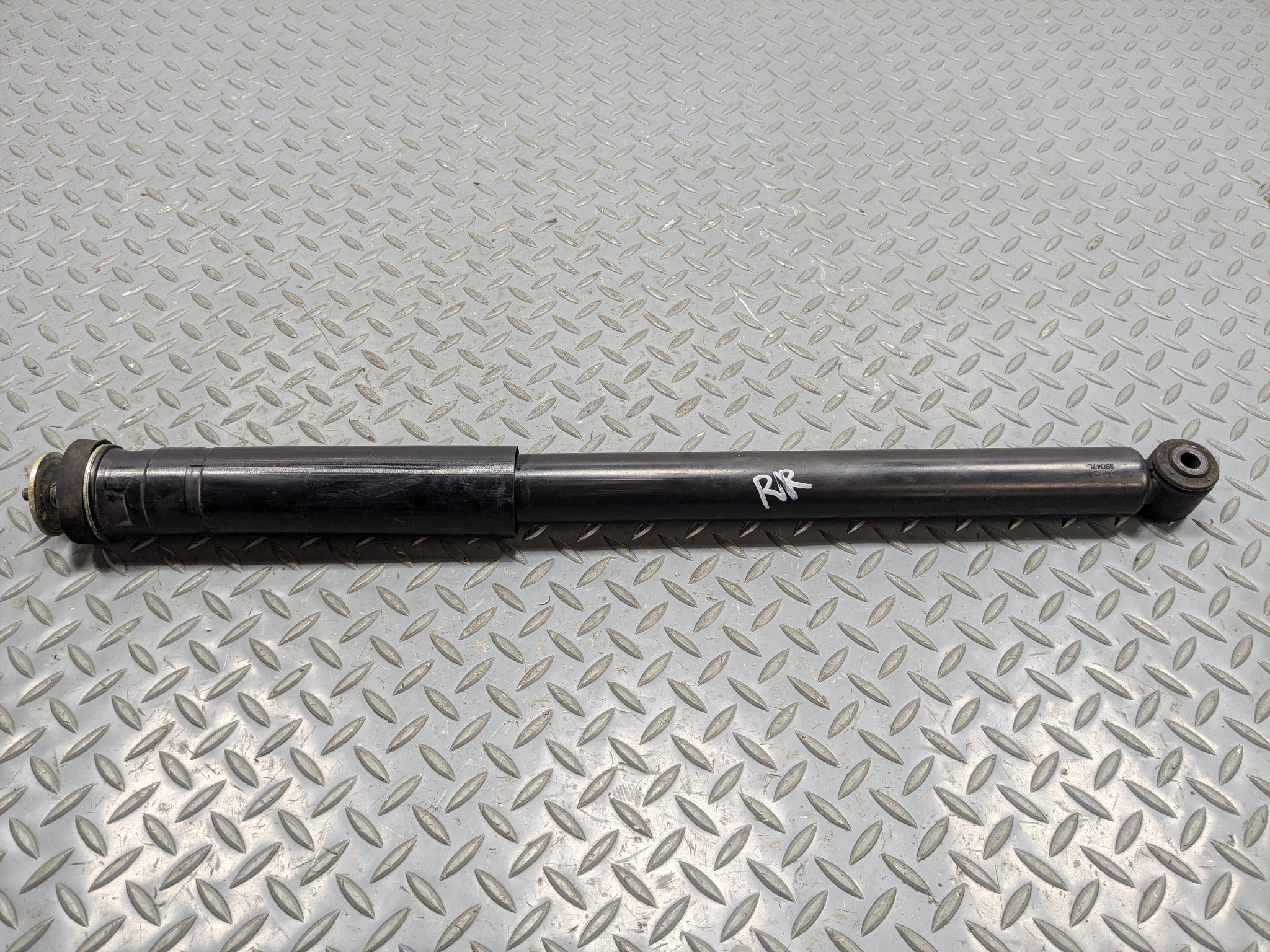 04 - 06 OEM MERCEDES-BENZ C230 REAR RIGHT SIDE SUSPENSION STRUT ABSORBER