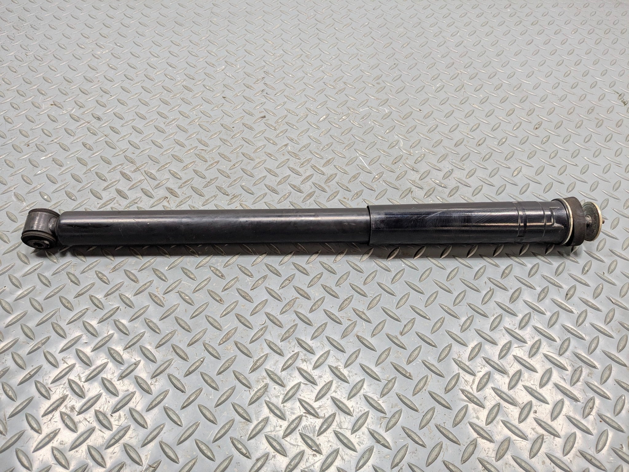 04 - 06 OEM MERCEDES-BENZ C230 REAR RIGHT SIDE SUSPENSION STRUT ABSORBER