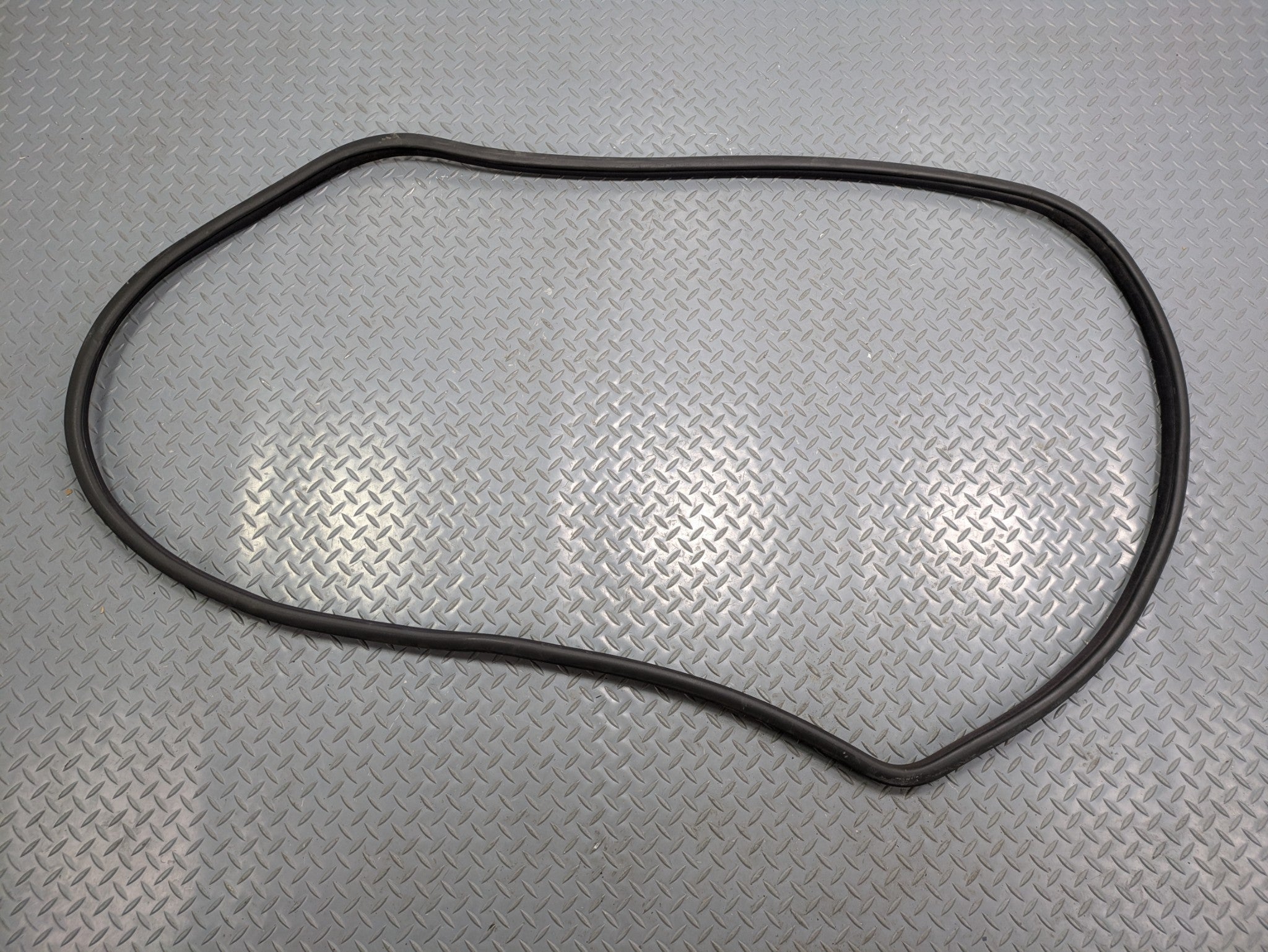 2004 - 2006 OEM MERCEDES-BENZ C230 FRONT RIGHT WEATHER STRIPPING DOOR SEAL