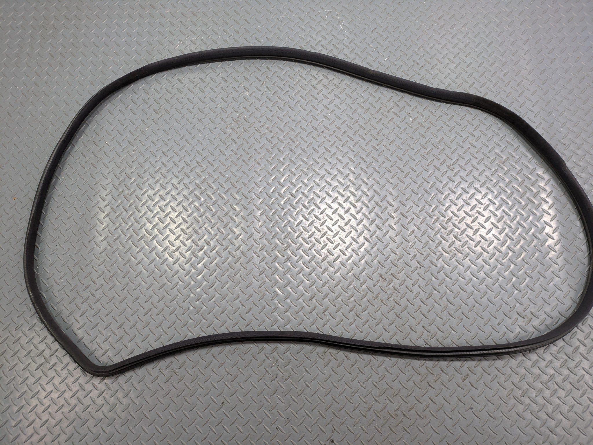 2004 - 2006 OEM MERCEDES-BENZ C230 FRONT RIGHT WEATHER STRIPPING DOOR SEAL