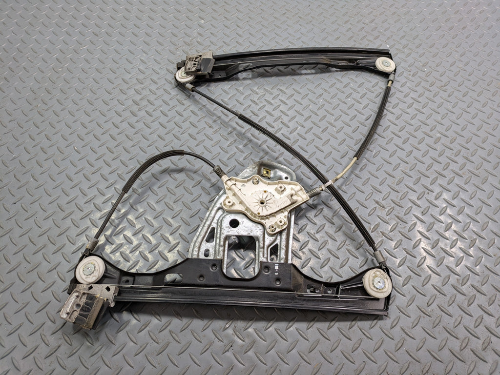 2004 - 2006 OEM MERCEDES-BENZ C230 FRONT RIGHT PASSENGER SIDE DOOR REGULATOR