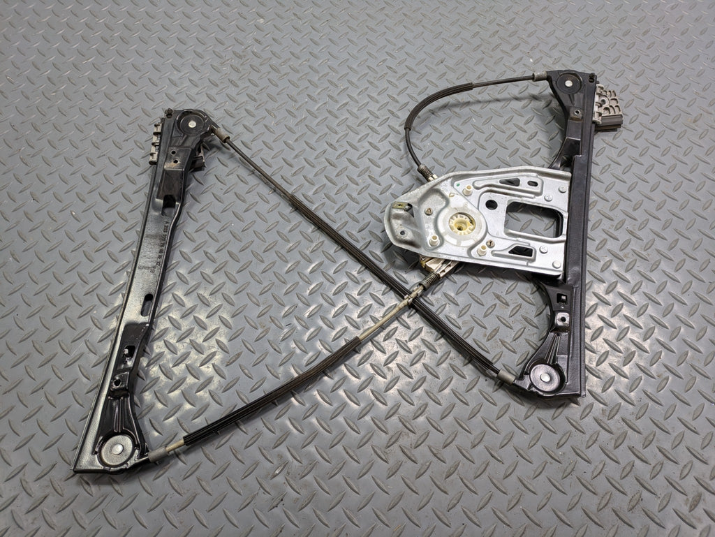 2004 - 2006 OEM MERCEDES-BENZ C230 FRONT RIGHT PASSENGER SIDE DOOR REGULATOR