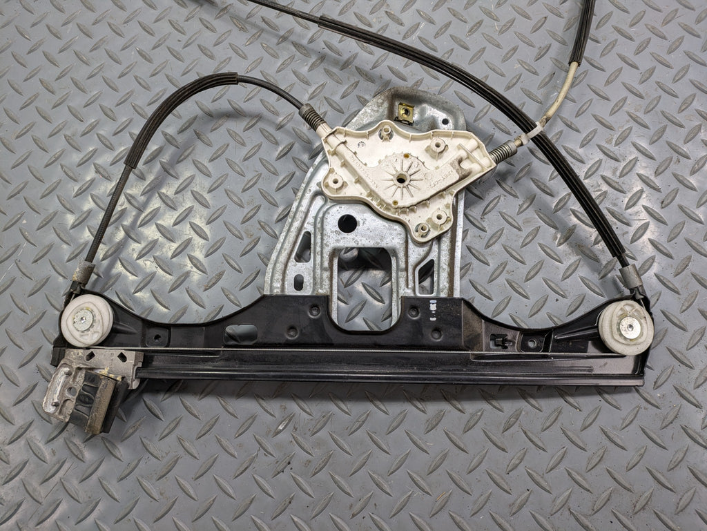 2004 - 2006 OEM MERCEDES-BENZ C230 FRONT RIGHT PASSENGER SIDE DOOR REGULATOR