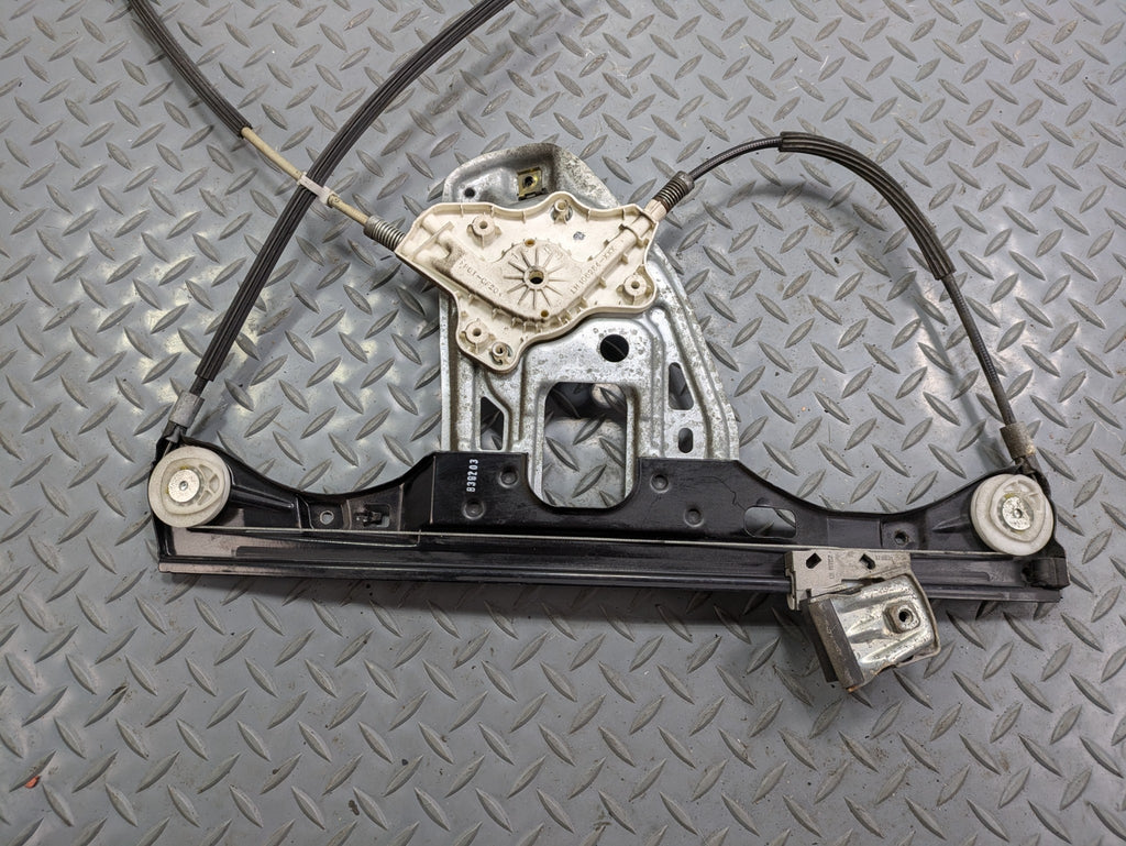 2004 - 2006 OEM MERCEDES-BENZ C230 FRONT LEFT DRIVER SIDE DOOR REGULATOR