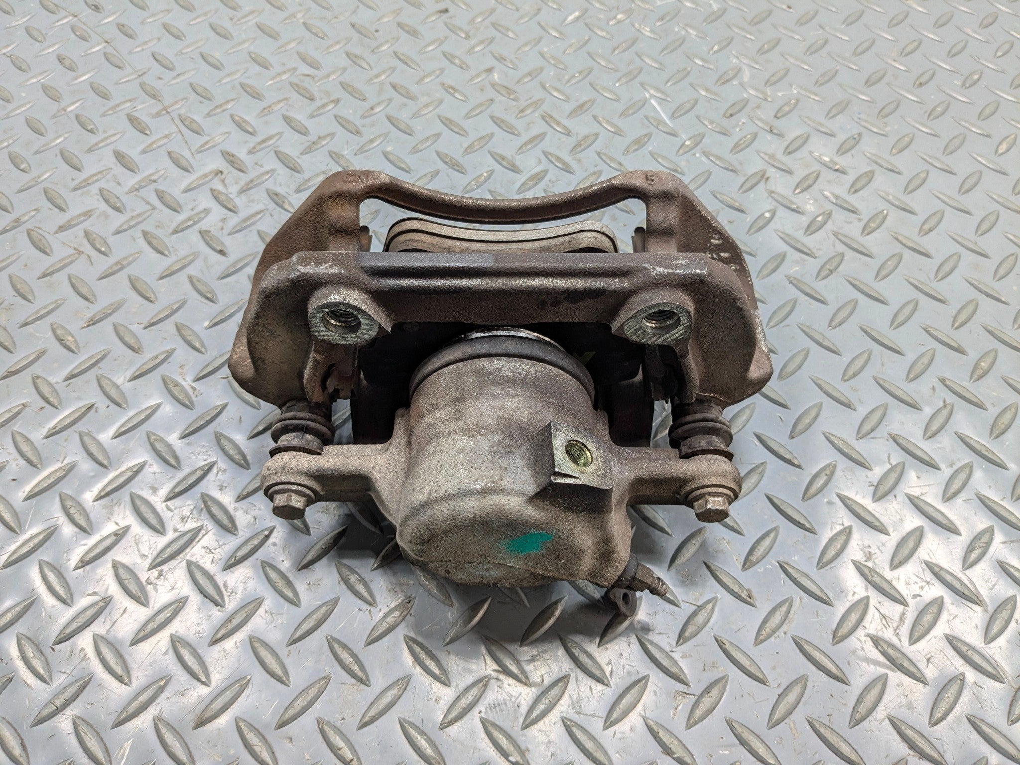 04 - 06 OEM MERCEDES-BENZ C230 FRONT RIGHT PASSENGER SIDE BRAKE CALIPER ASSEMBLY