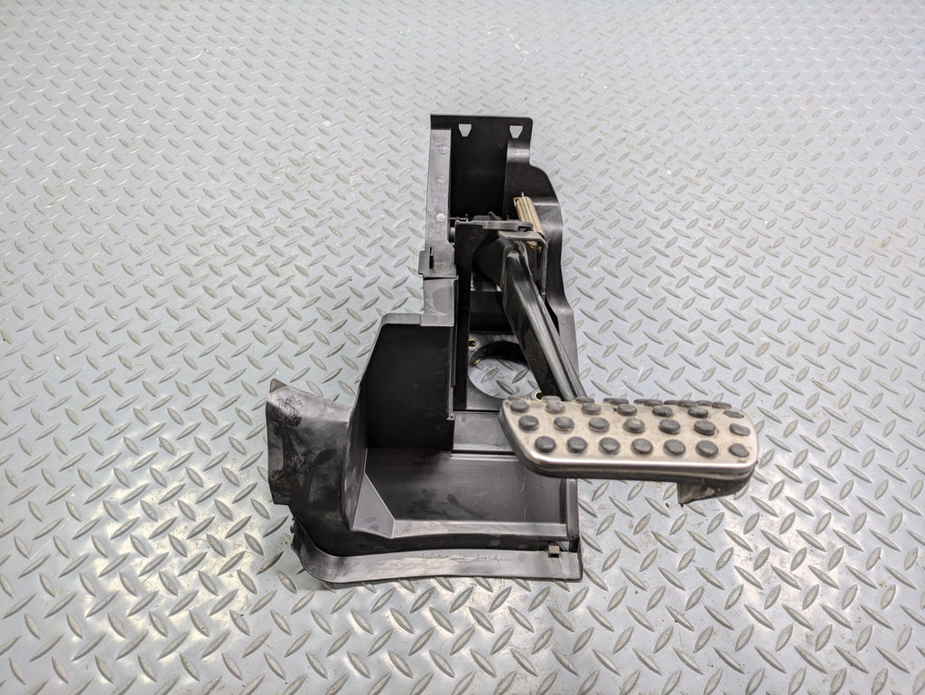 2004 - 2006 OEM MERCEDES-BENZ C230 PARKING BRAKE PEDAL ASSEMBLY