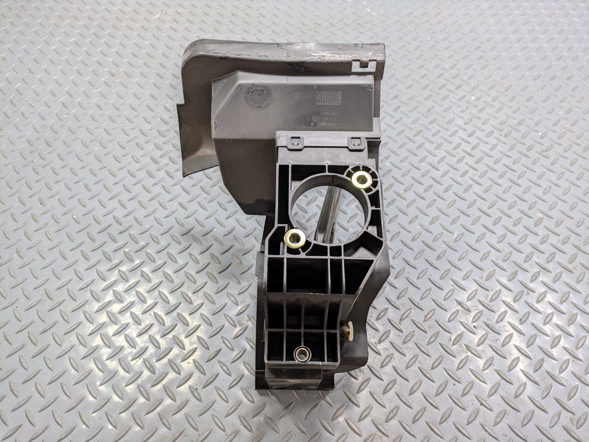 2004 - 2006 OEM MERCEDES-BENZ C230 PARKING BRAKE PEDAL ASSEMBLY