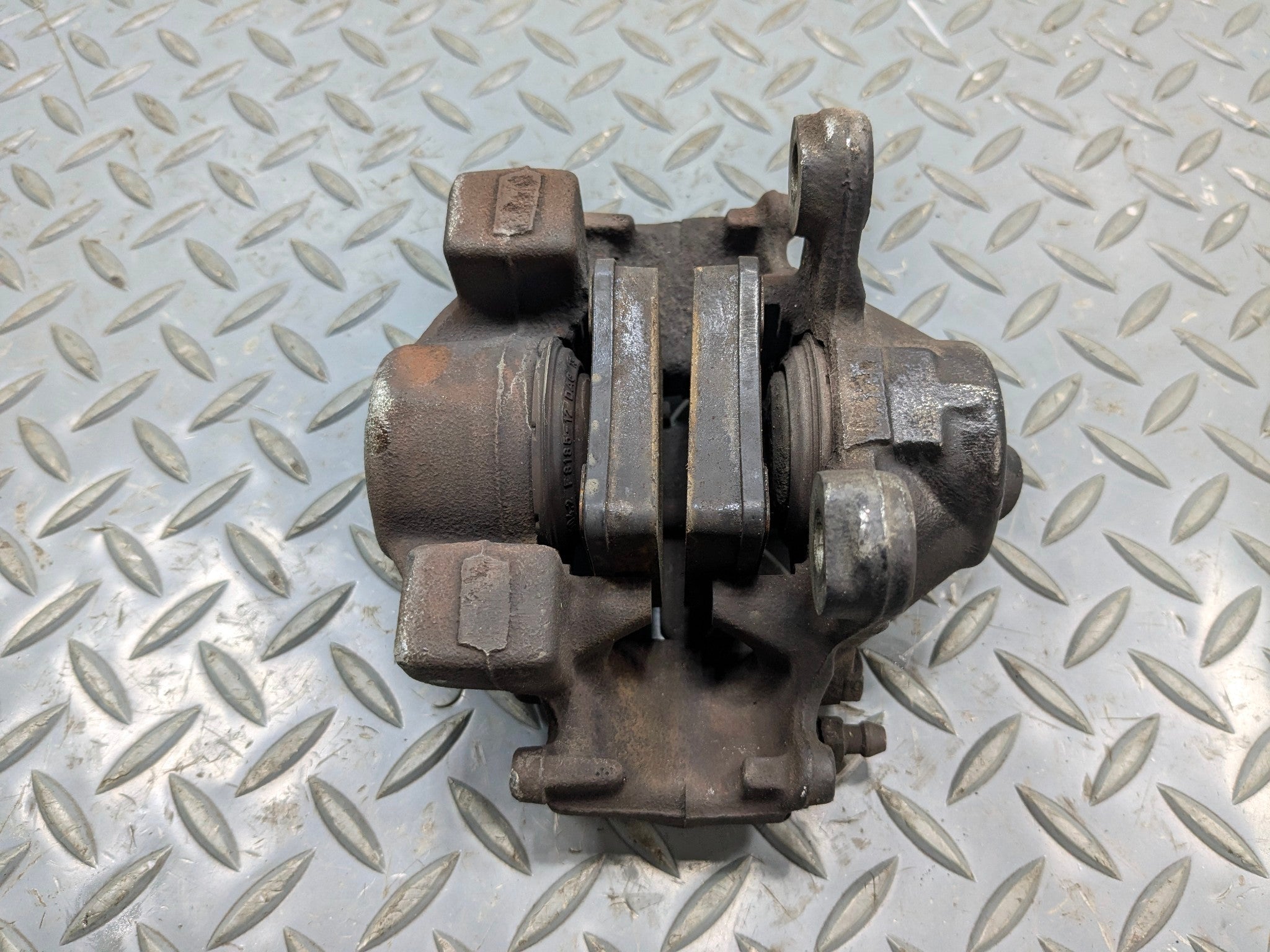 2004 - 2006 OEM MERCEDES-BENZ C230 REAR LEFT DRIVER SIDE BRAKE CALIPER ASSEMBLY