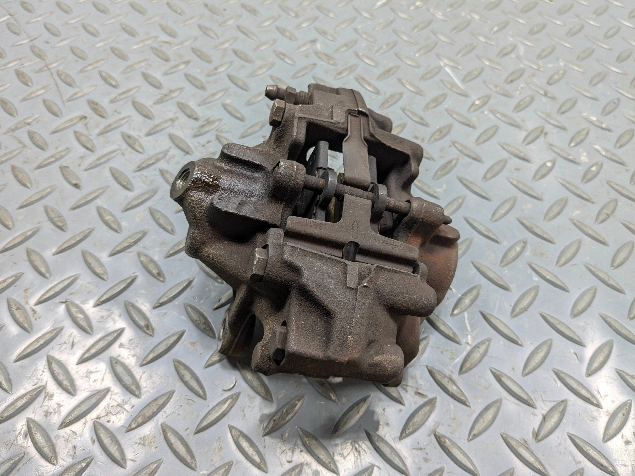 04 - 06 OEM MERCEDES-BENZ C230 REAR RIGHT PASSENGER SIDE BRAKE CALIPER ASSEMBLY